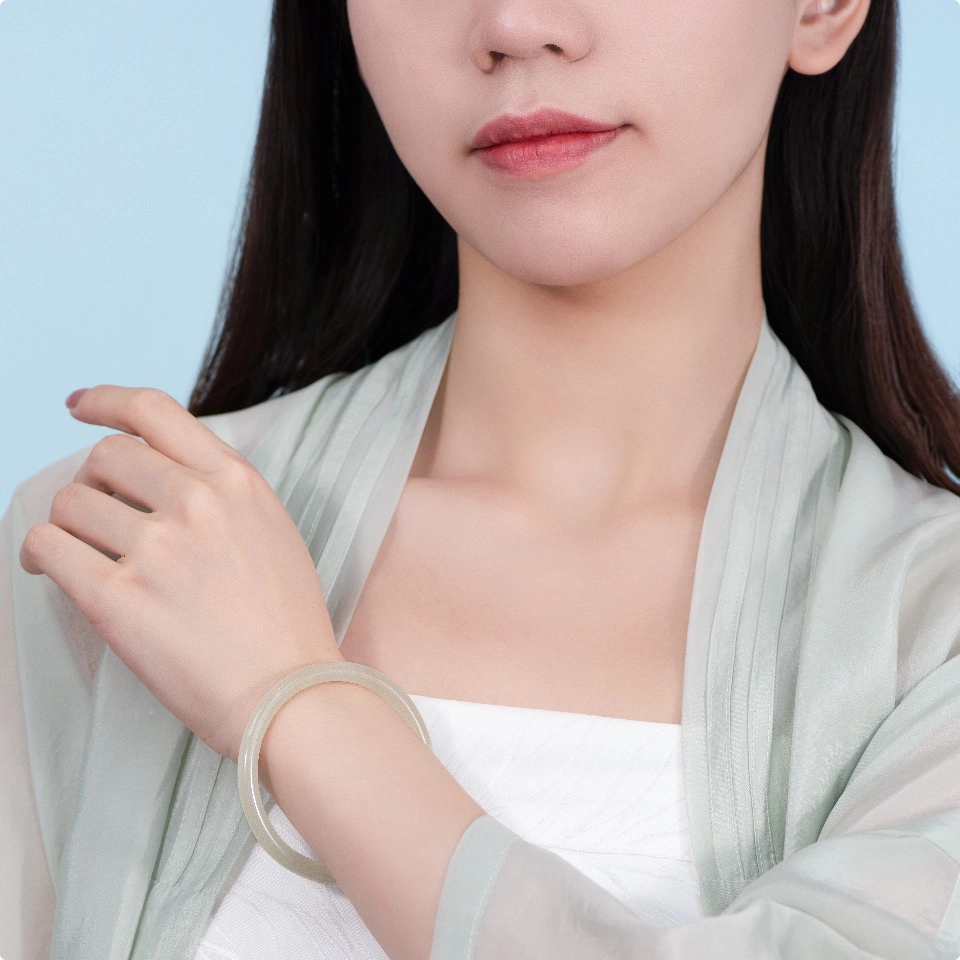 七小匠 国风 温润细款圆条 时尚优雅 小众百搭 简约高级感 复古 和田玉 手镯 女款 青白玉