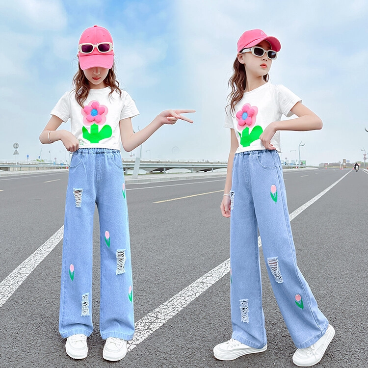 大童 蓝精灵 圆领花朵图案舒适短袖松紧腰破洞长裤休闲运动套装 白色