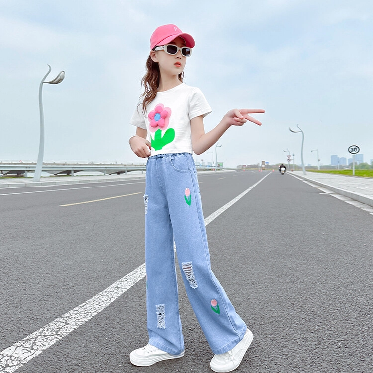大童 蓝精灵 圆领花朵图案舒适短袖松紧腰破洞长裤休闲运动套装 白色
