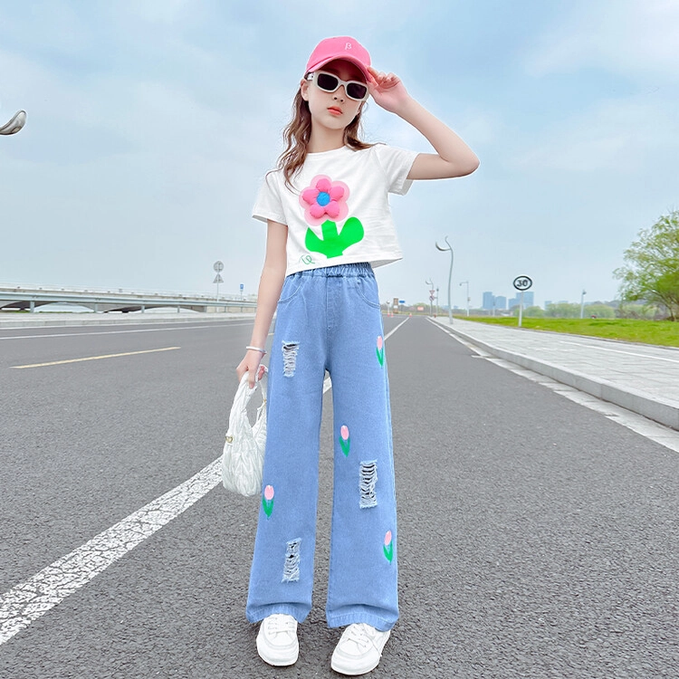 大童 蓝精灵 圆领花朵图案舒适短袖松紧腰破洞长裤休闲运动套装 白色