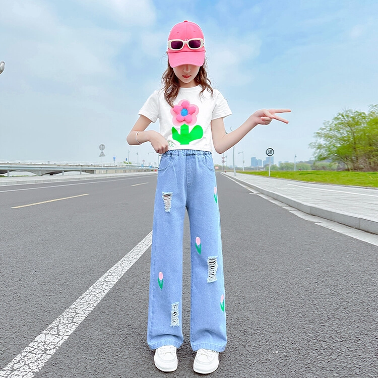 大童 蓝精灵 圆领花朵图案舒适短袖松紧腰破洞长裤休闲运动套装 白色