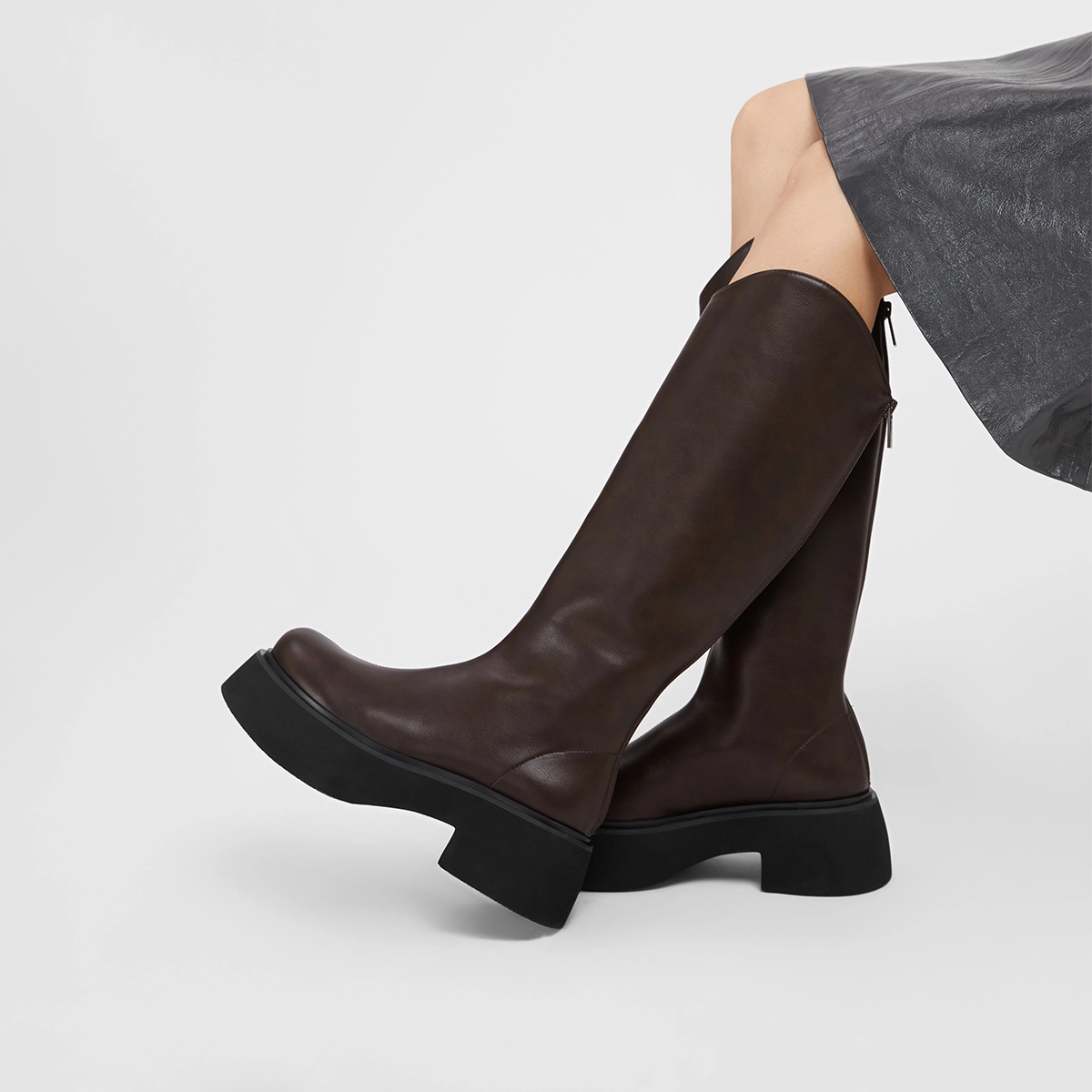 CHARLESKEITH ck PU V 6.5cm BlackDark Brown