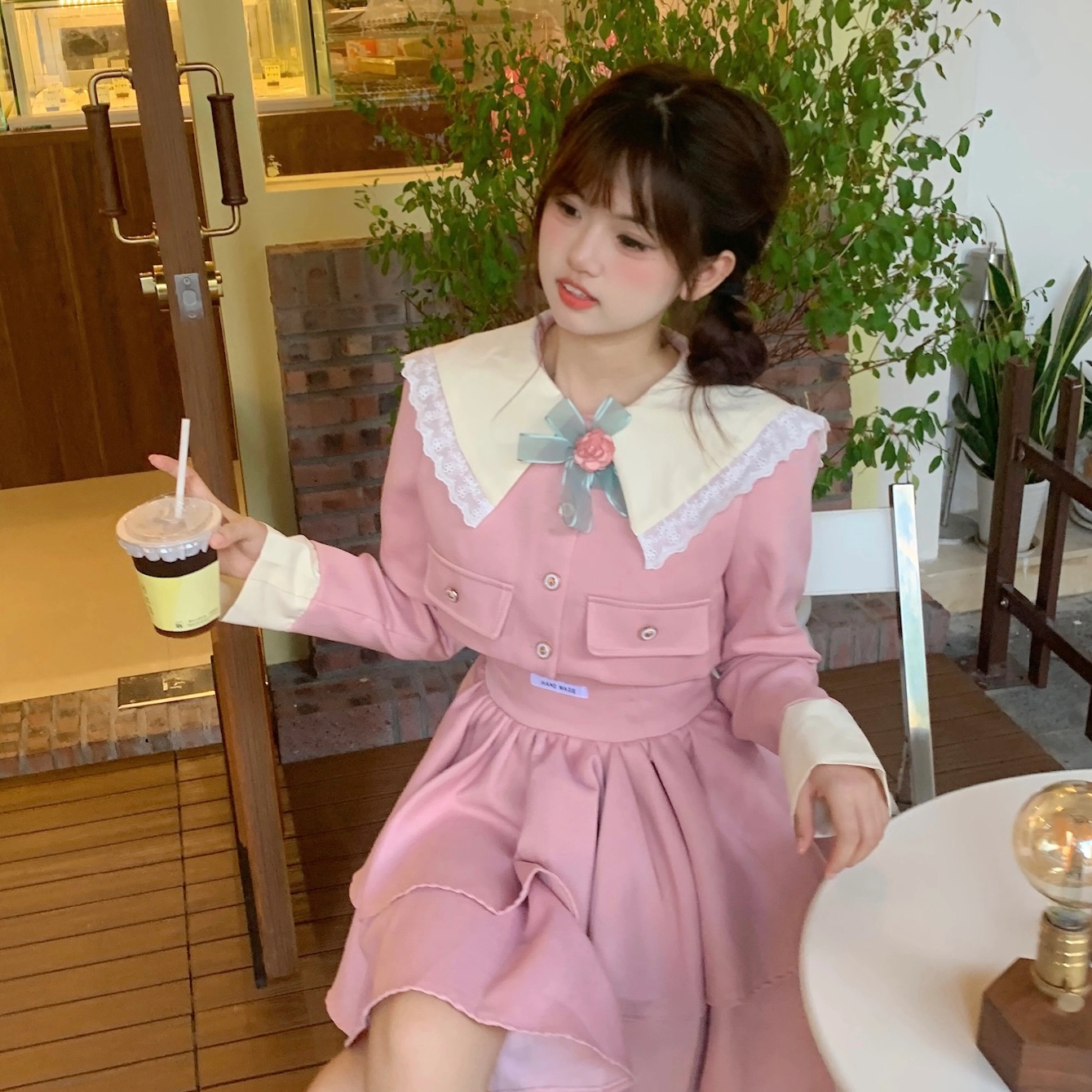 花山家的猫 拼色娃娃领单排扣短款外套收腰吊带连衣裙制服 女款 粉红色
