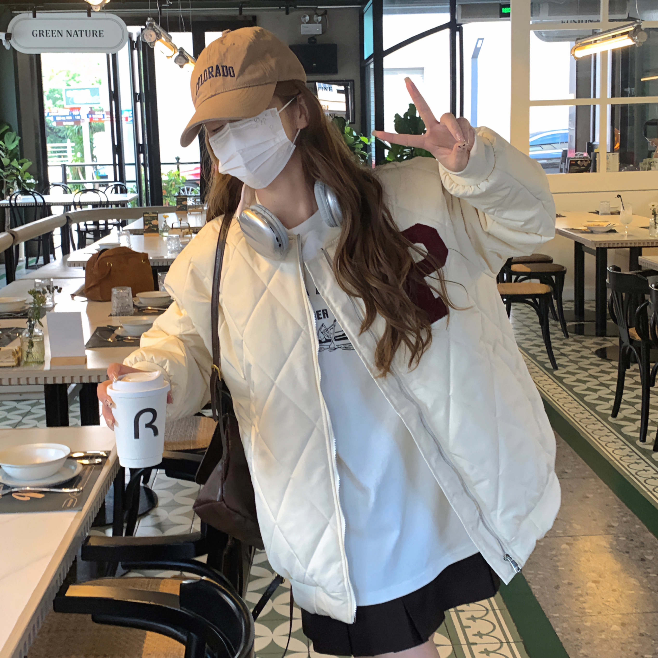 花山家的猫 纯色学院风字母贴布绣菱格插肩袖拉链棉服高腰百褶短裙制服 女款