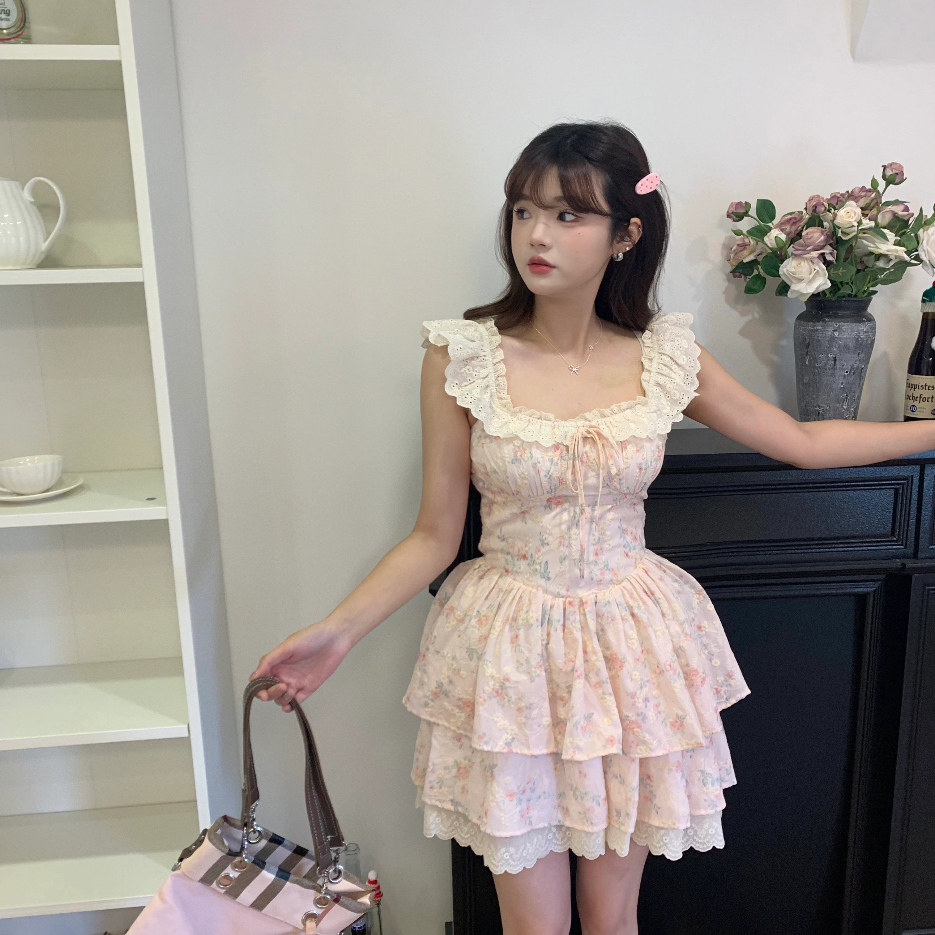 花山家的猫 法式甜美风碎花小飞袖千金感收腰蓬蓬裙吊带连衣裙 女款 方领碎花吊带连衣裙