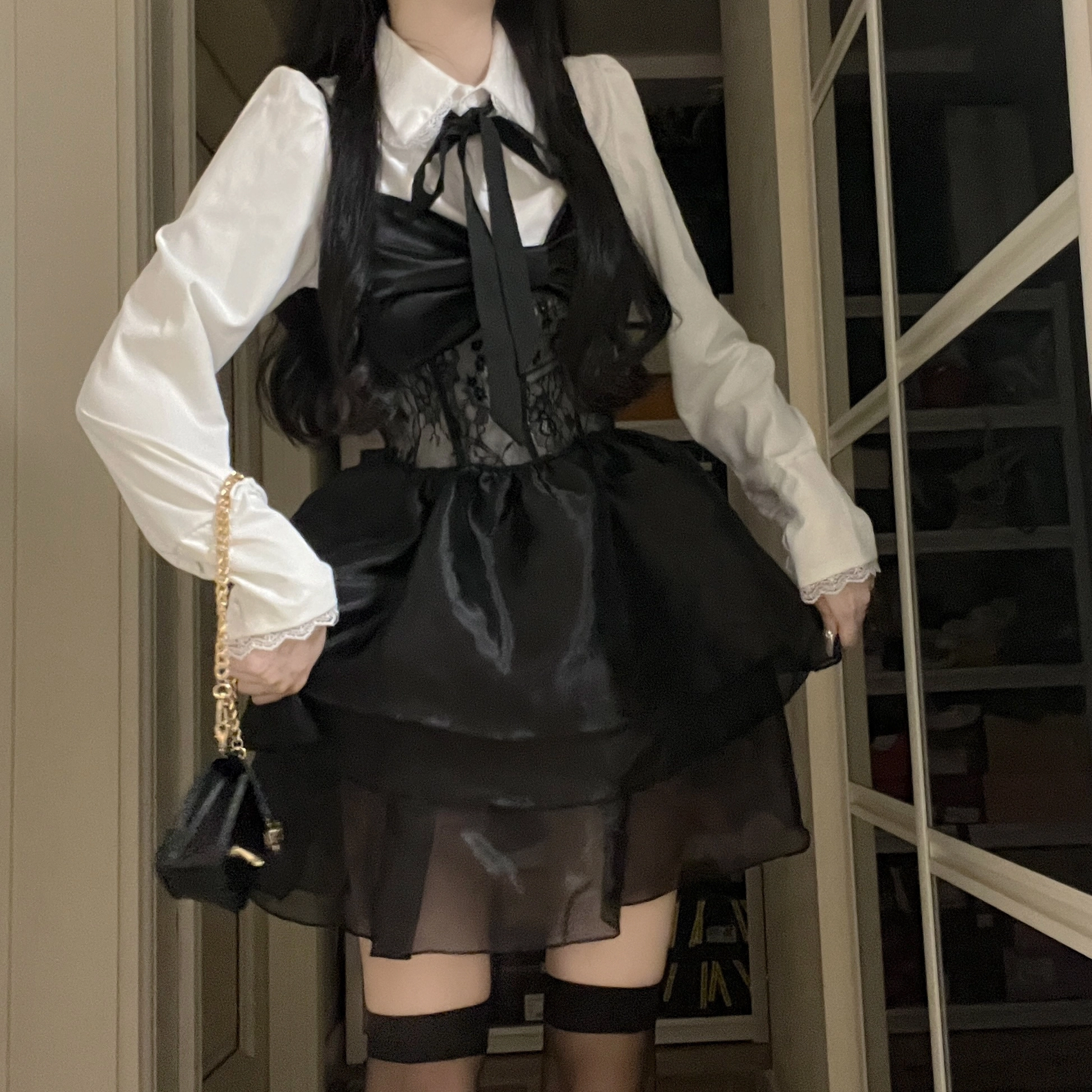 花山家的猫 尖领泡泡袖长袖袖衬衫配吊带蓬蓬裙制服 女款 黑色