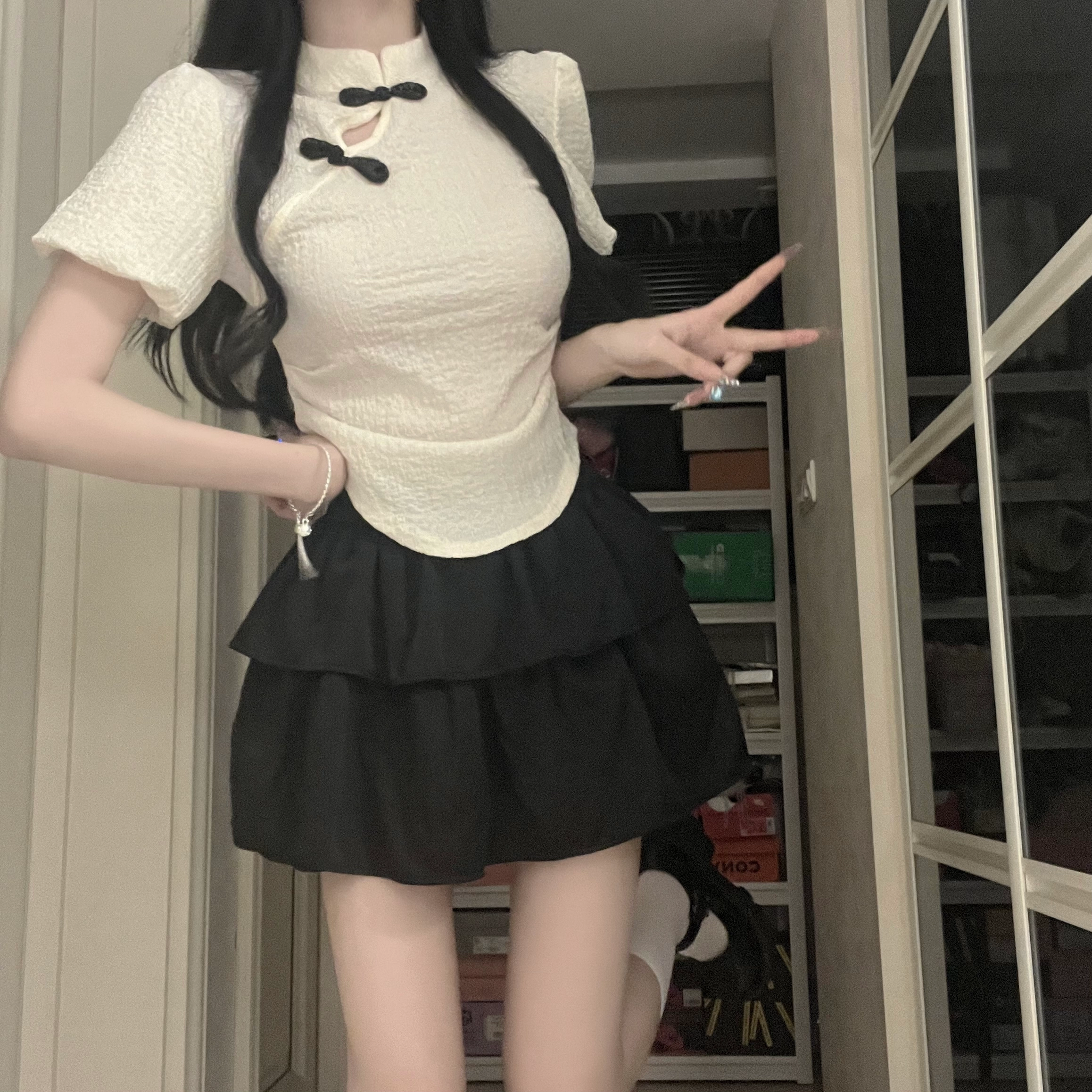 花山家的猫 纯色新中式泡泡袖衬衫配高腰荷叶裙制服套装 女款