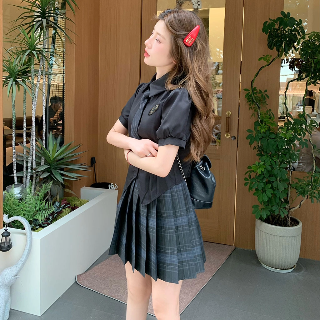 花山家的猫 学院风纯色尖领泡泡短袖上衣中腰百褶短裙制服 女款 两件套
