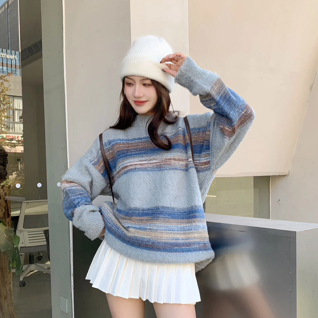花山家的猫 圆领宽松软糯渐变条纹拼色套头长袖针织衫 女款