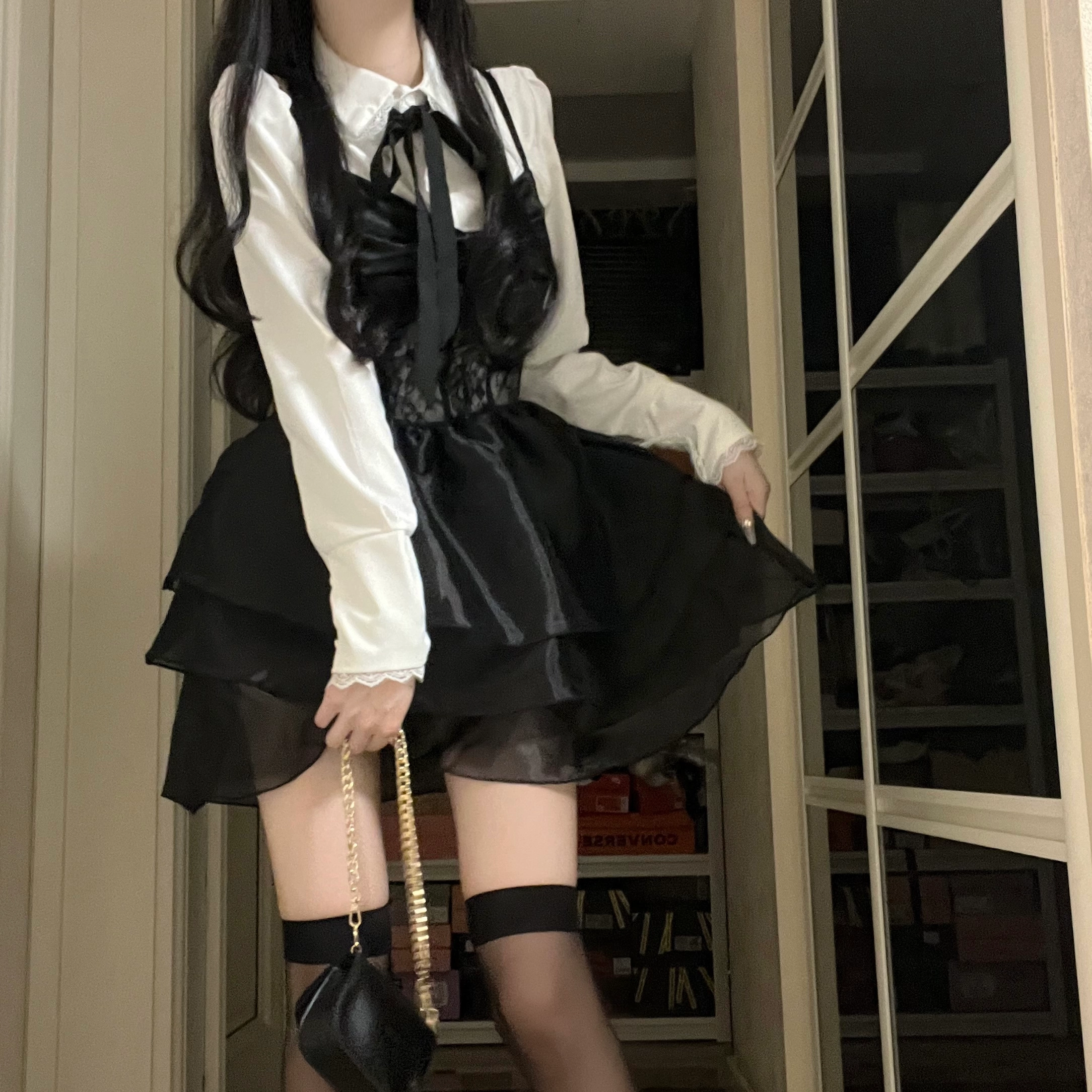 花山家的猫 尖领泡泡袖长袖袖衬衫配吊带蓬蓬裙制服 女款 黑色