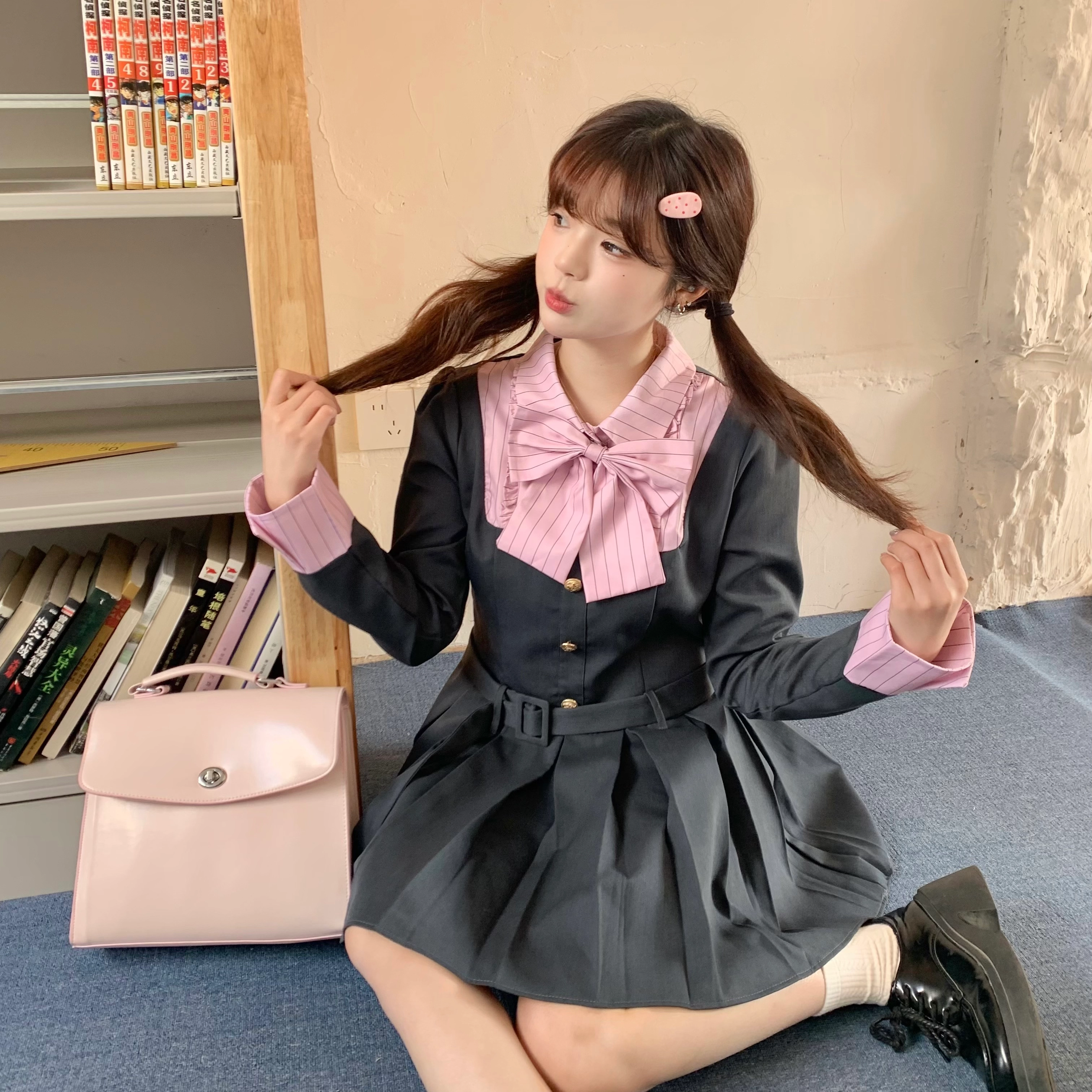 花山家的猫 学院风尖领韩式衬衫袖假两件收腰长袖连衣裙 女款 粉衬衫领黑色长袖连衣裙