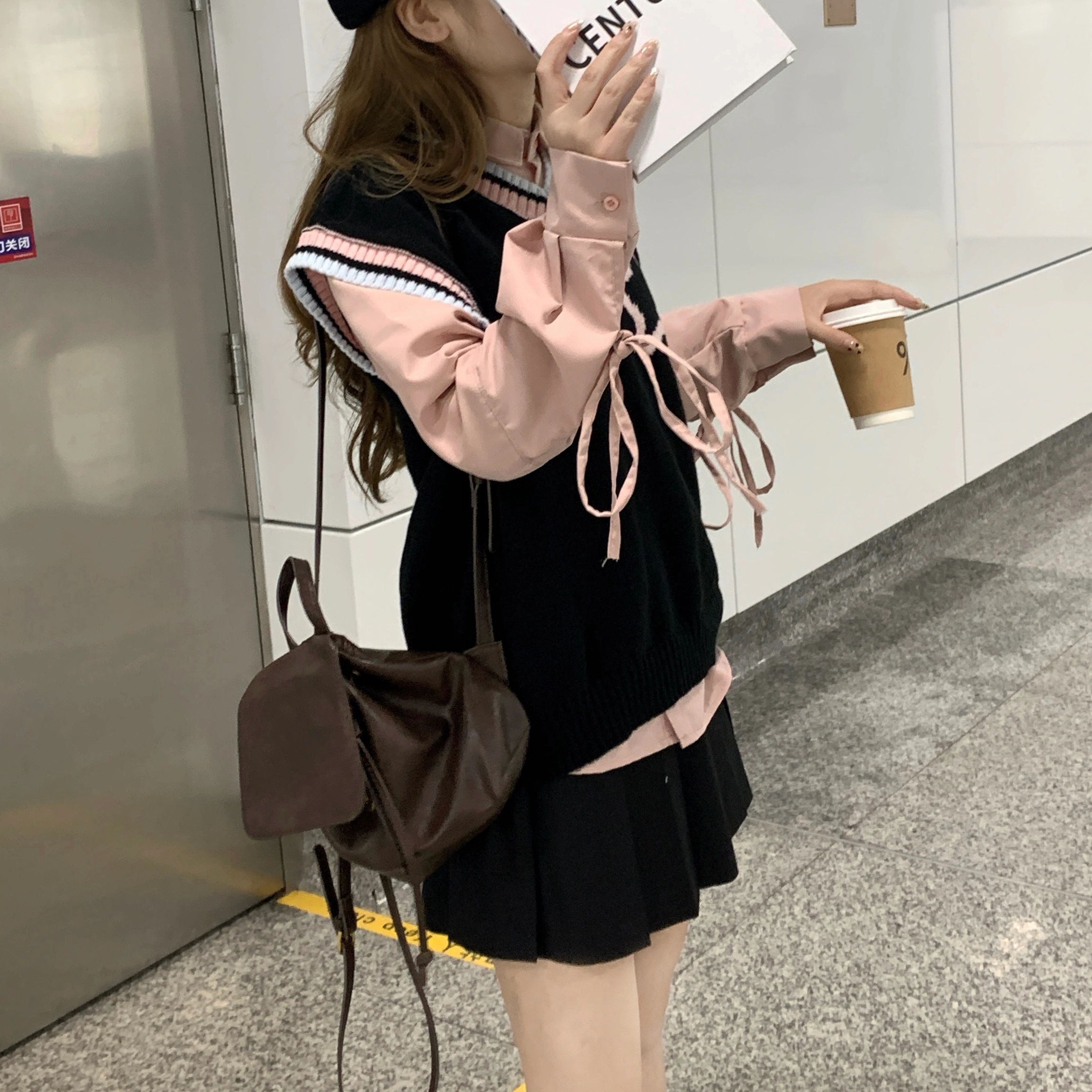 花山家的猫 黑粉拼色马甲背心配长袖衬衫黑箱褶裙三件套制服 女款