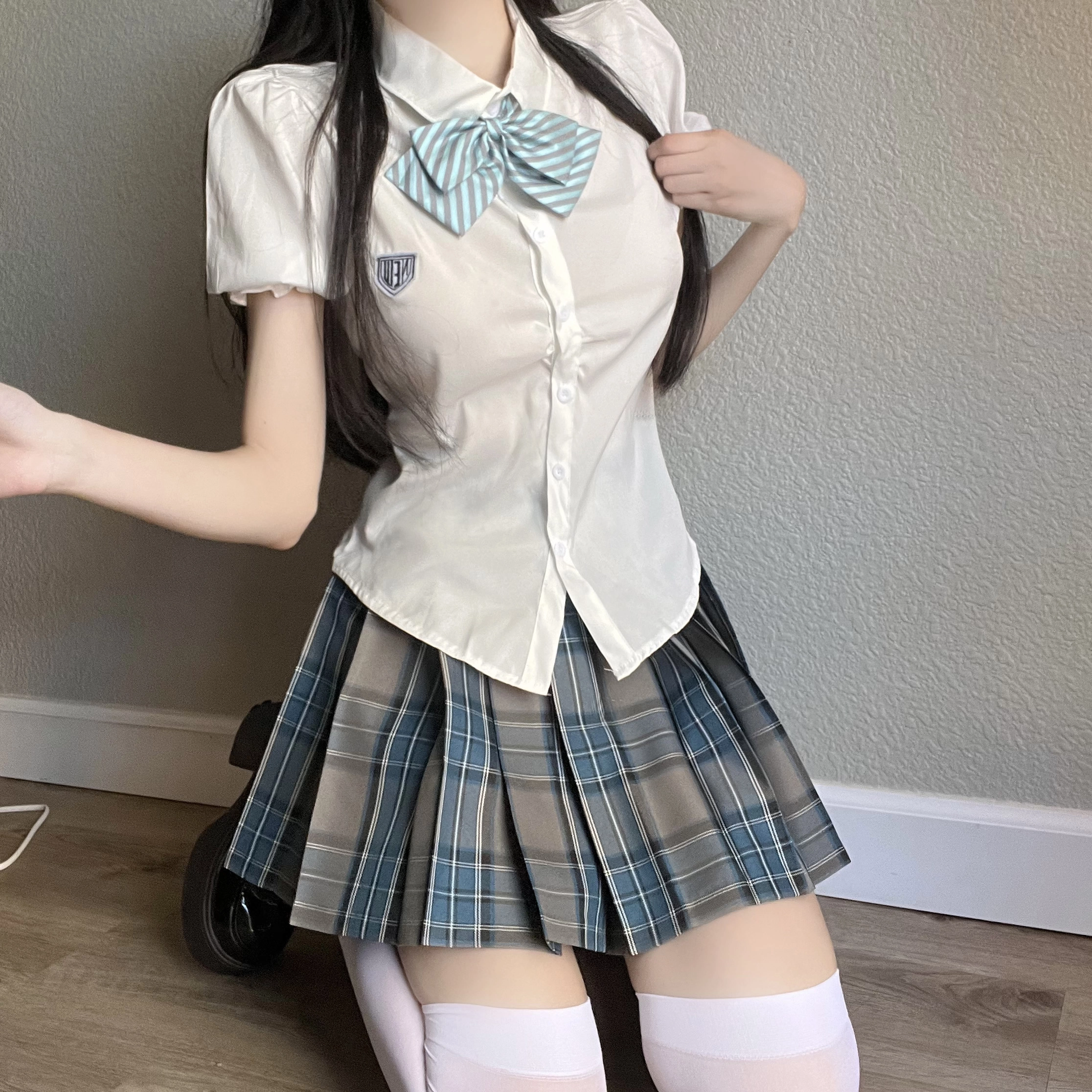 花山家的猫 泡泡袖收腰领结短袖衬衫制服 女款