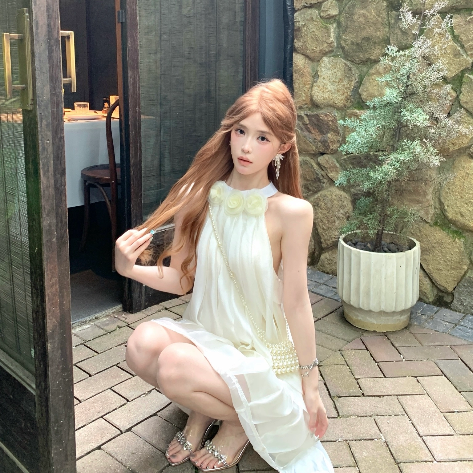 花山家的猫 法式温柔立体玫瑰花仙女挂脖无袖连衣裙 女款