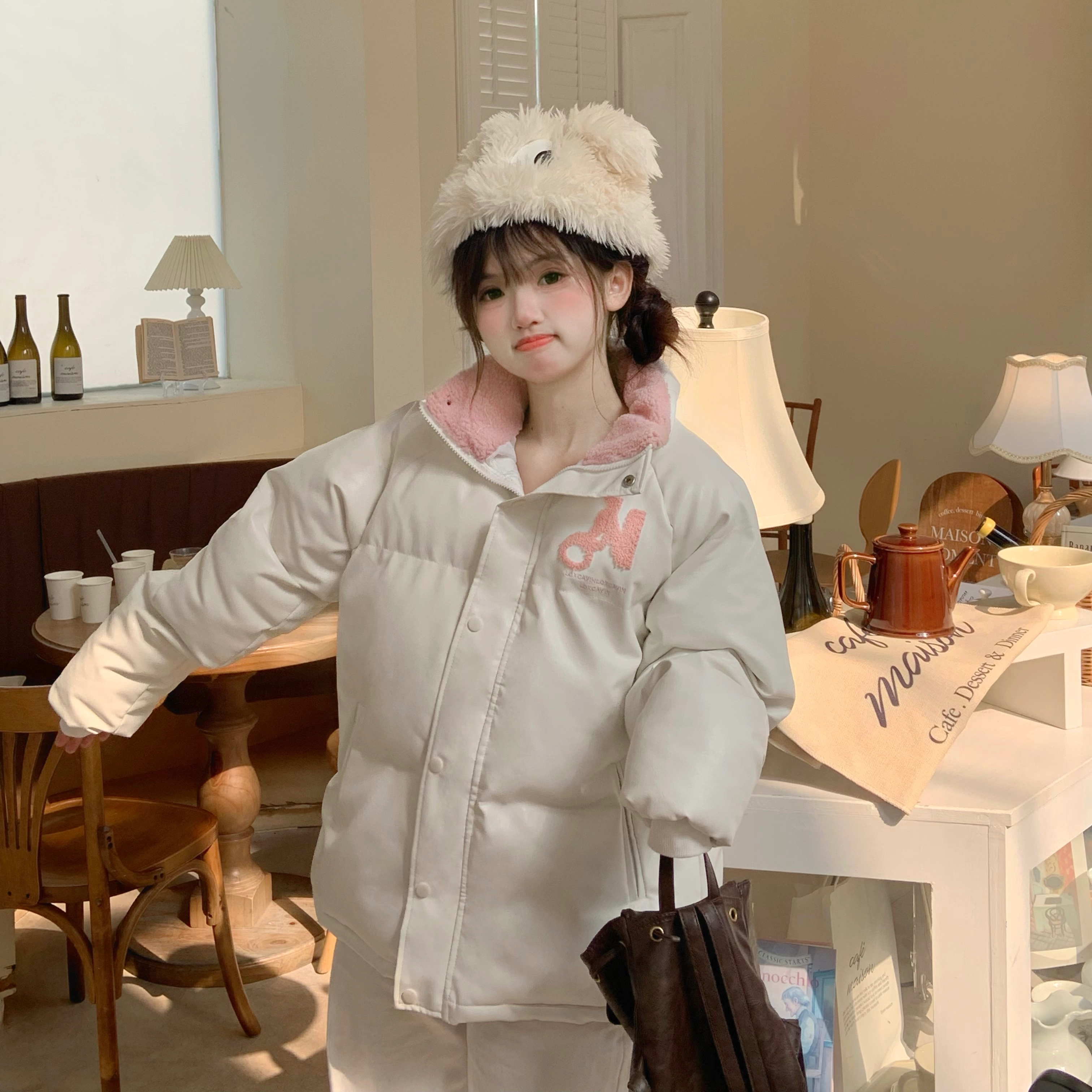 花山家的猫 长袖拼接字母纯色立领插肩加厚棉服 女款 白粉