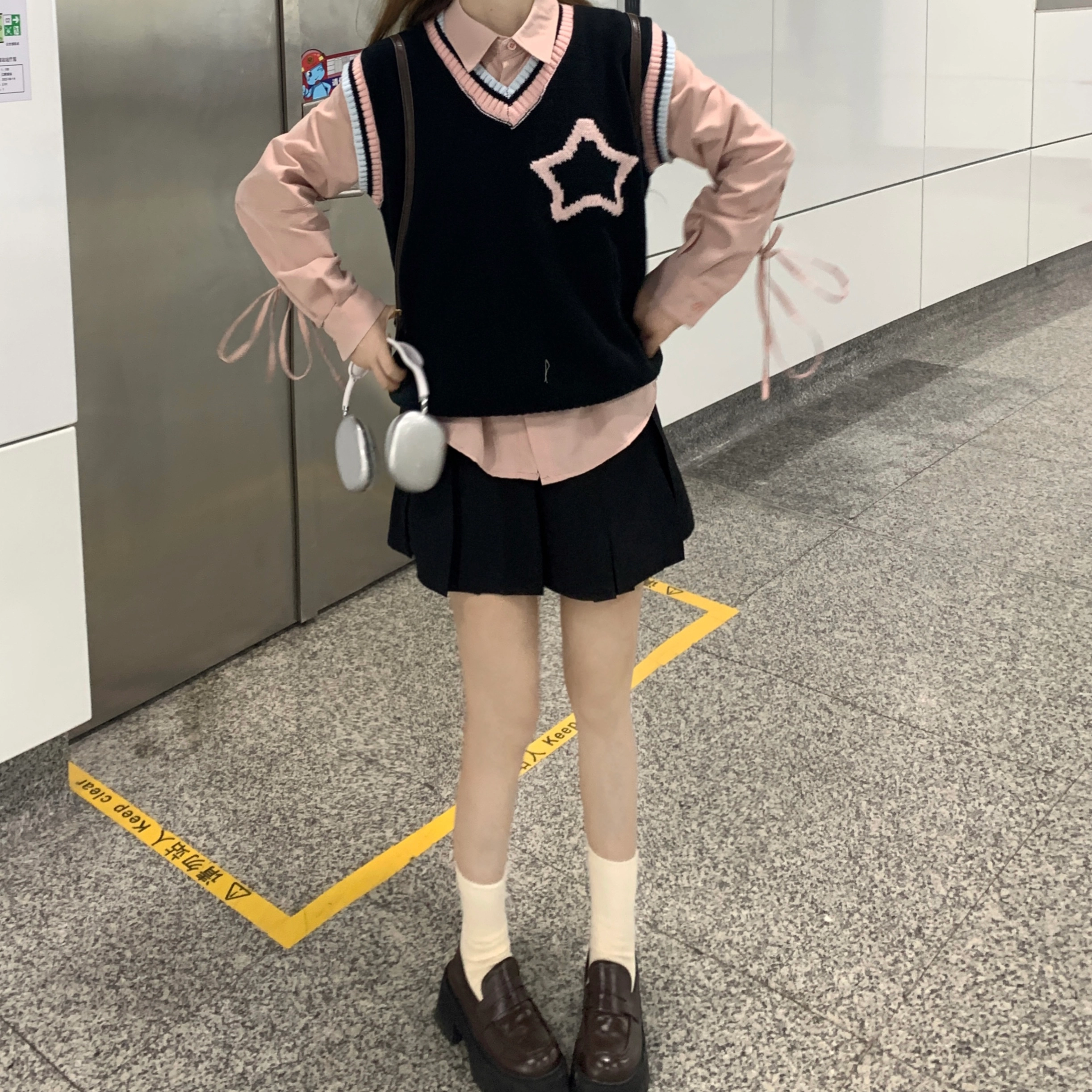 花山家的猫 黑粉拼色马甲背心配长袖衬衫黑箱褶裙三件套制服 女款