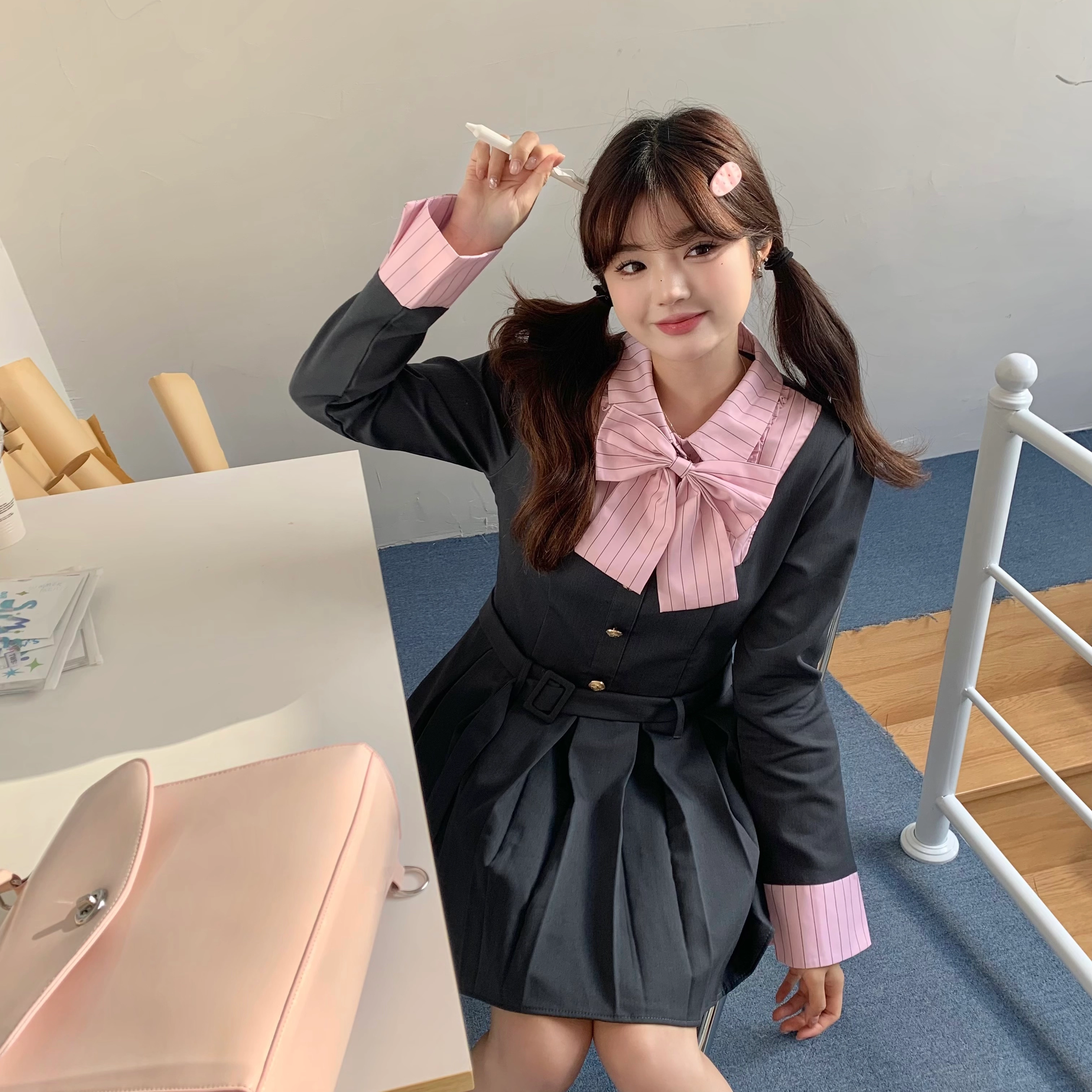 花山家的猫 学院风尖领韩式衬衫袖假两件收腰长袖连衣裙 女款 粉衬衫领黑色长袖连衣裙