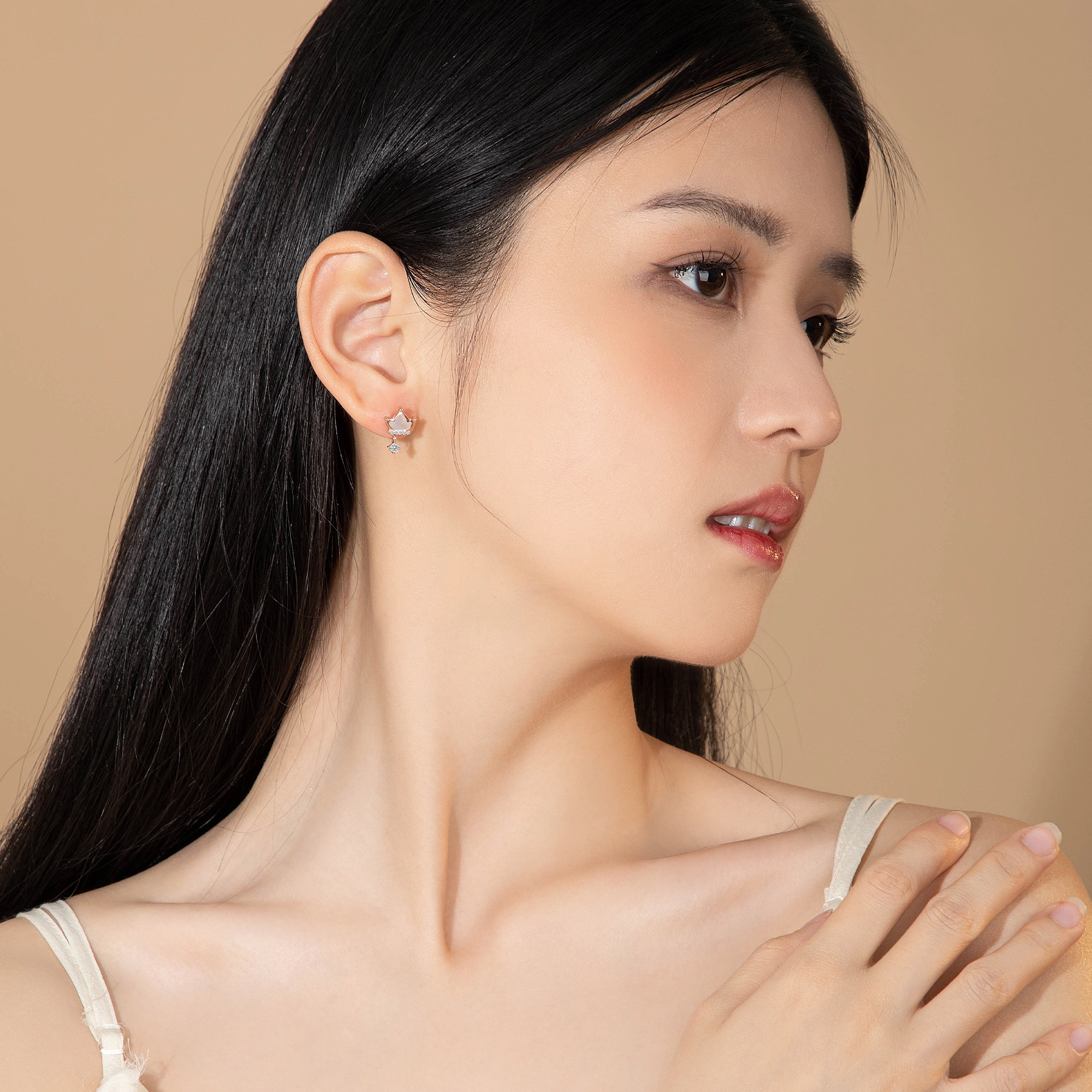S925