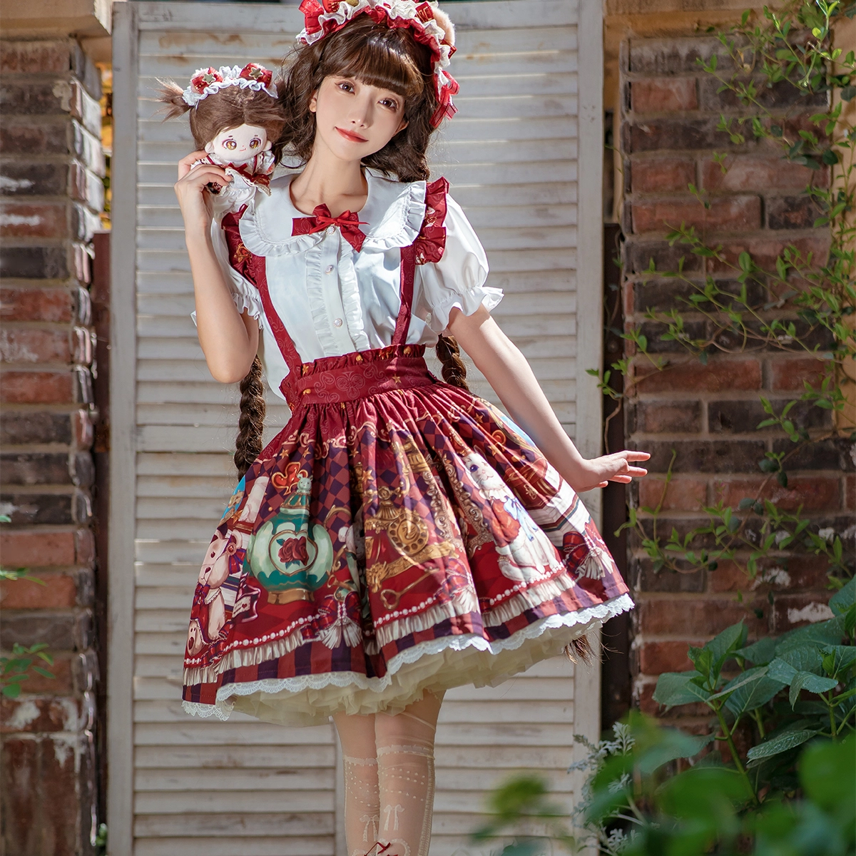 豹了个猫 纯色娃娃领修身泡泡短袖衬衫 女款