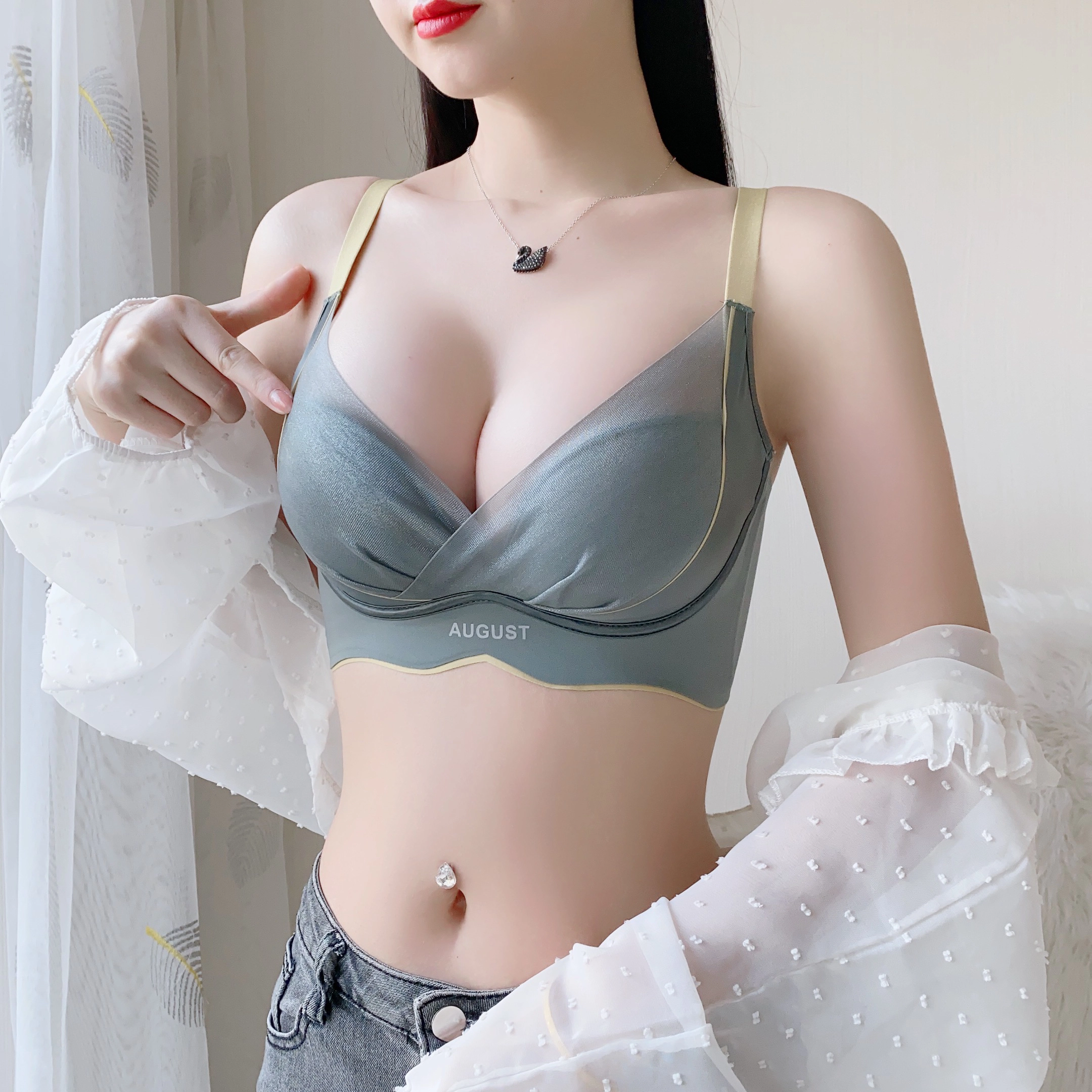 浪莎 无痕内衣小胸聚拢上托显大收副乳防下垂桑蚕丝无钢圈文胸 女款