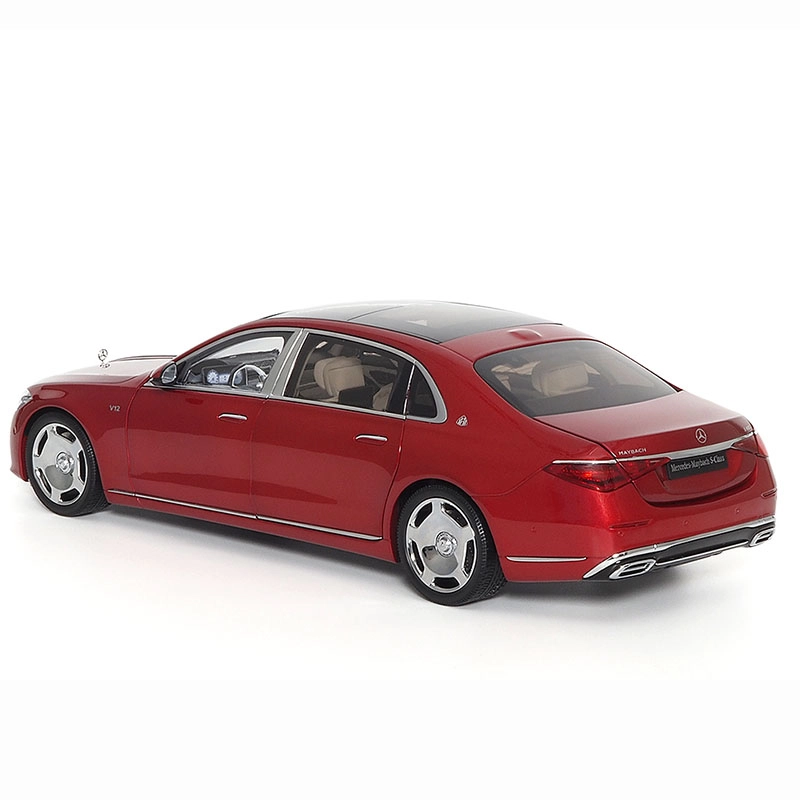 Almost Real 118 S S680S-Class