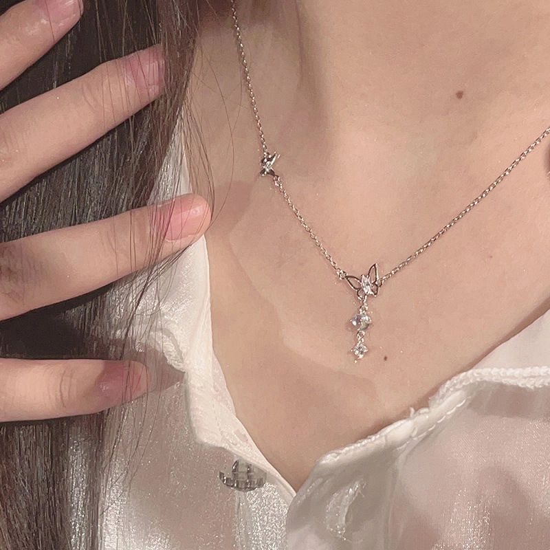 希遇 极光月光石蝴蝶项链简约蓝色甜美气质少女心流苏锁骨链 铜 项链 女款