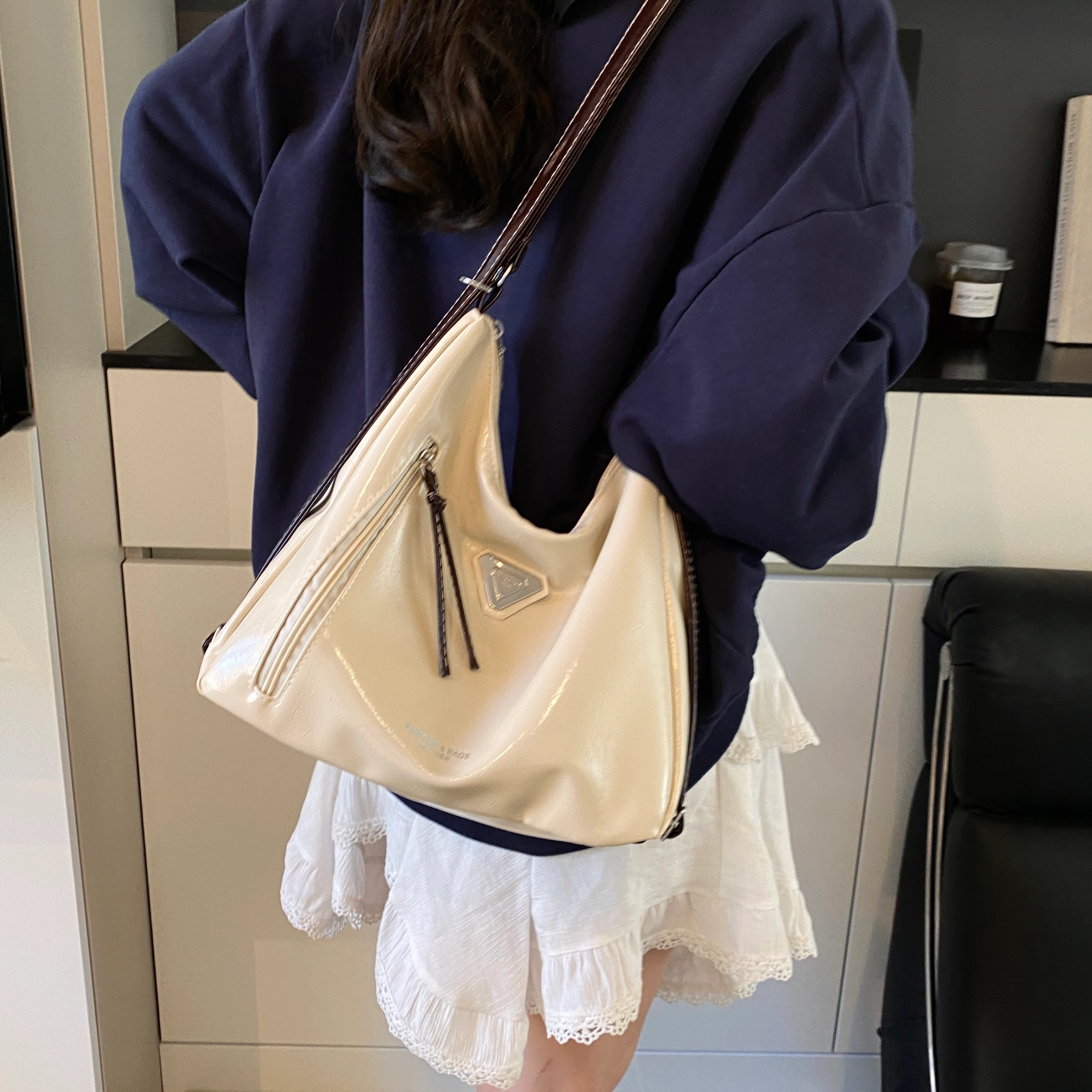 RIVMIND ins PU Tote
