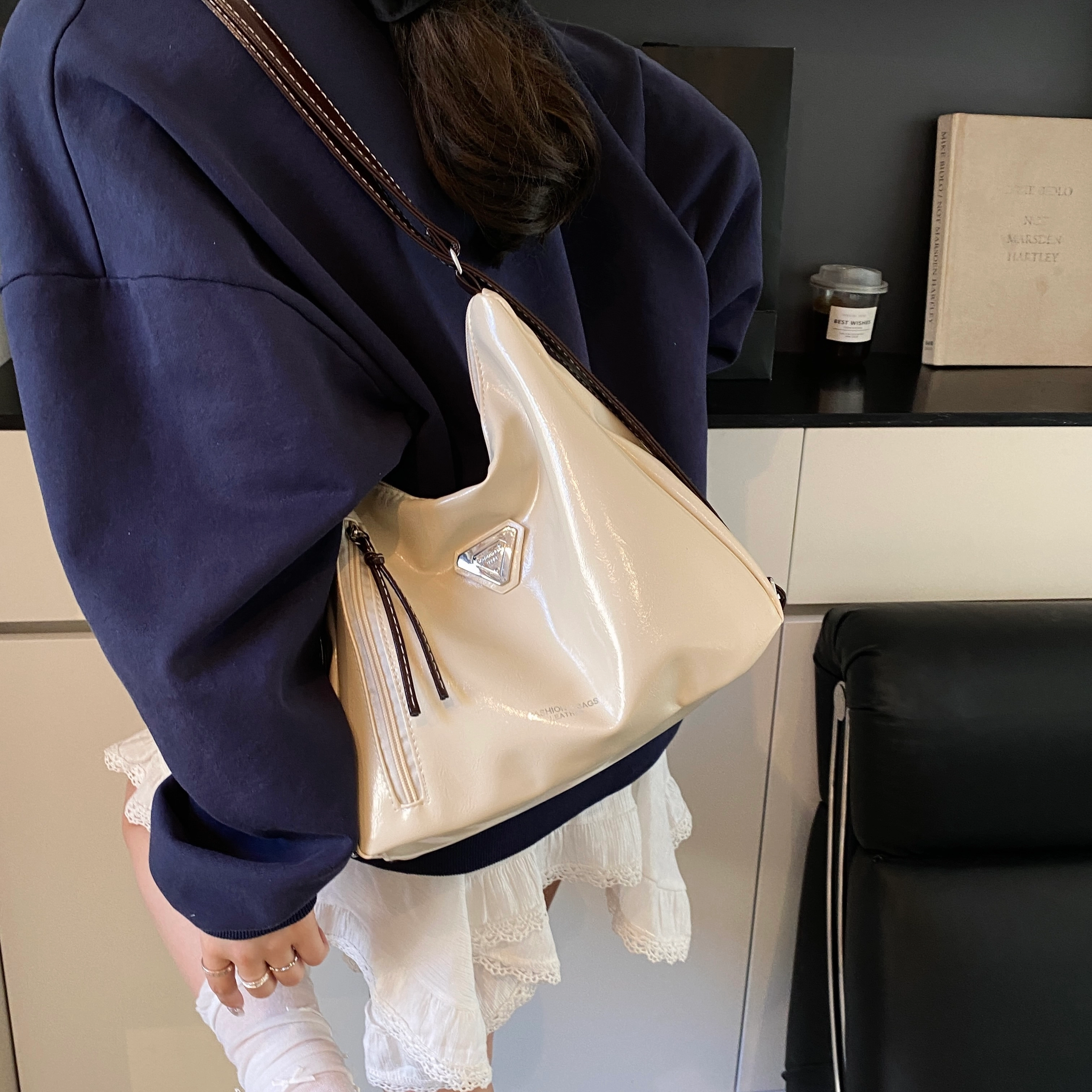 RIVMIND ins PU Tote