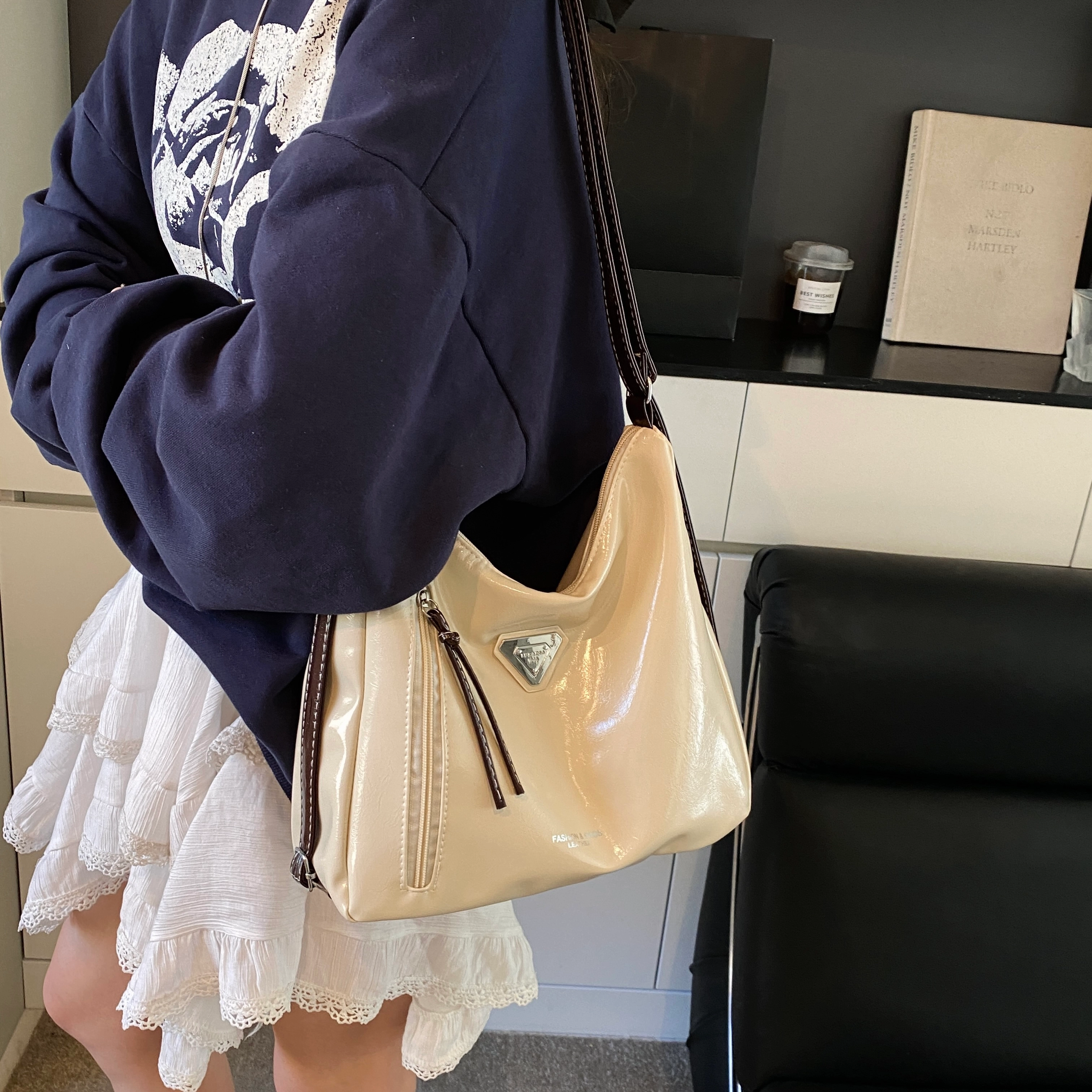 RIVMIND ins PU Tote