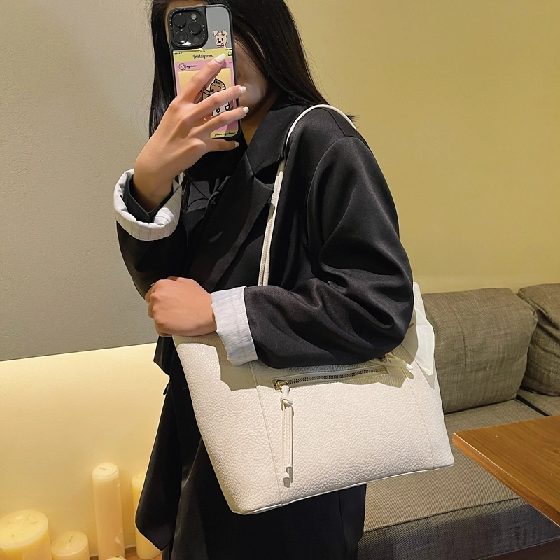 RIVMIND PU Tote
