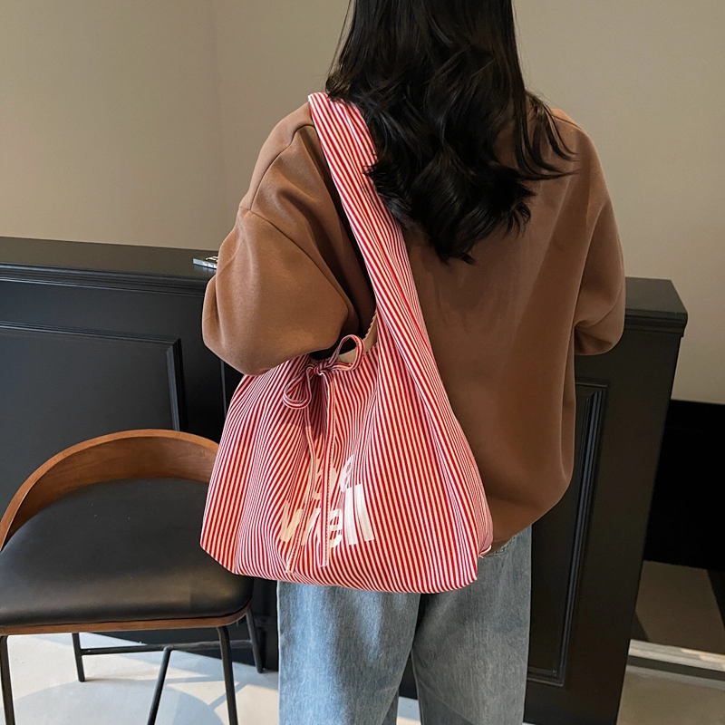 RIVMIND Tote