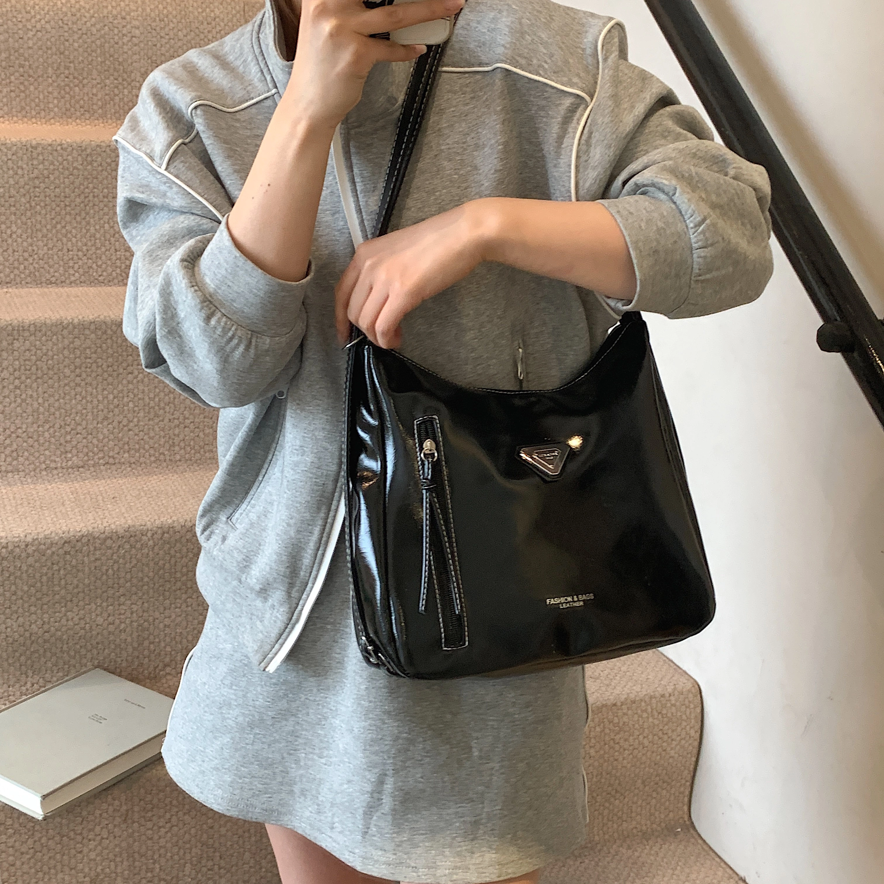 RIVMIND ins PU Tote