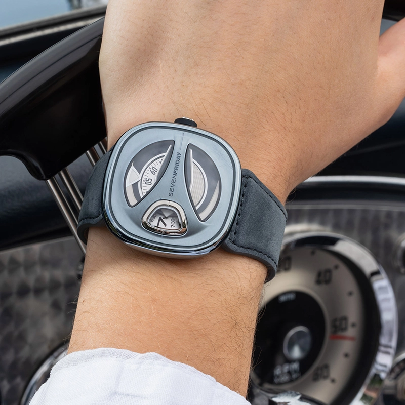 SEVENFRIDAY 50