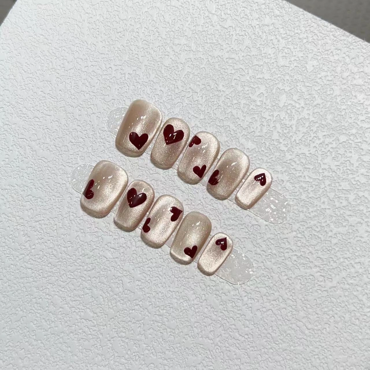 几多萌 纯手工  穿戴甲 短短梯红色裸色 猫眼