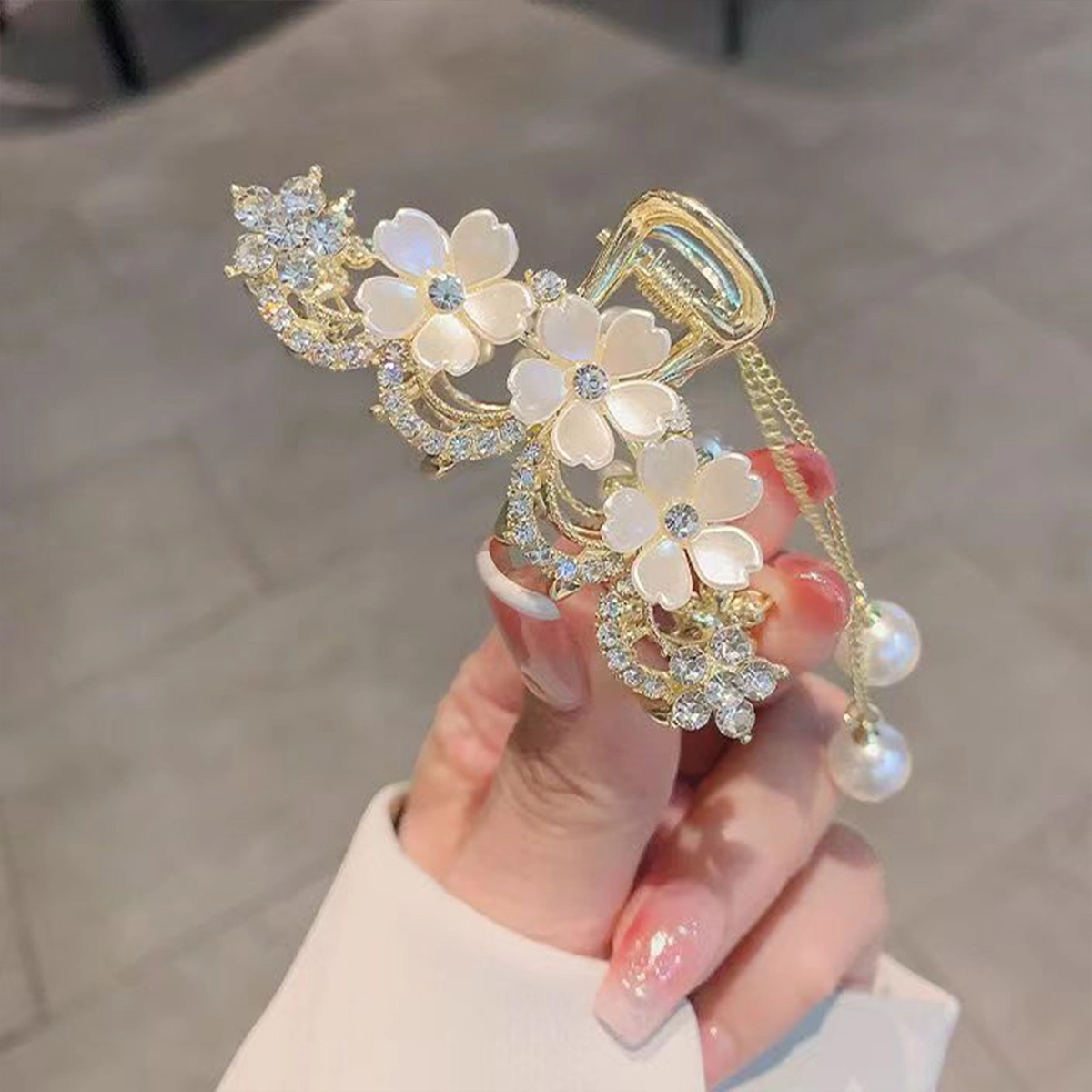 贯古今 樱花超仙流苏抓夹个性百搭洋气奢华时尚 合金 发夹 女款