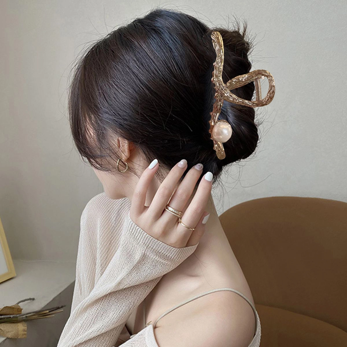 贯古今 简约大抓夹仿珍珠鲨鱼夹后脑勺多发量盘发发抓子 合金 发夹 女款