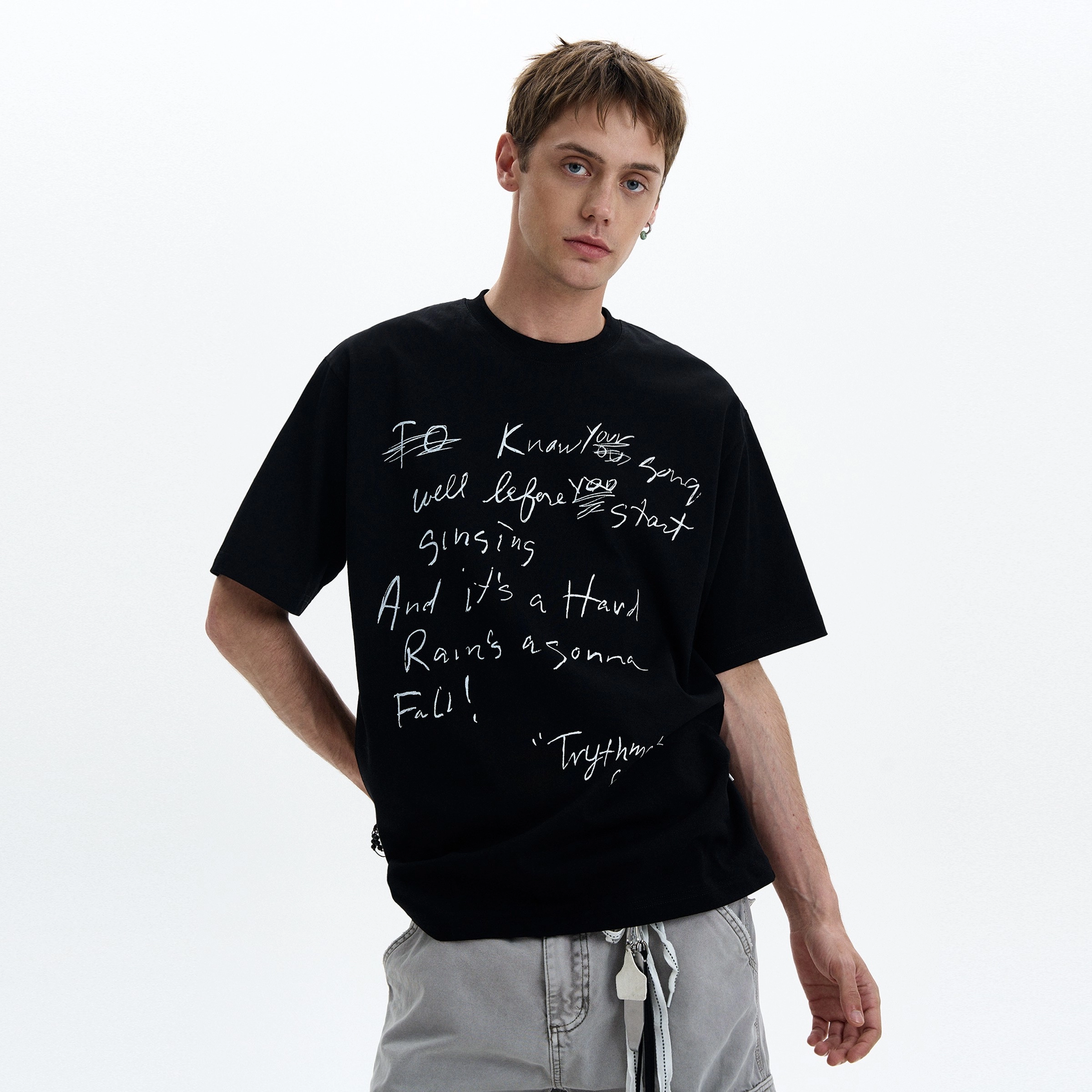 MAD WITCH T