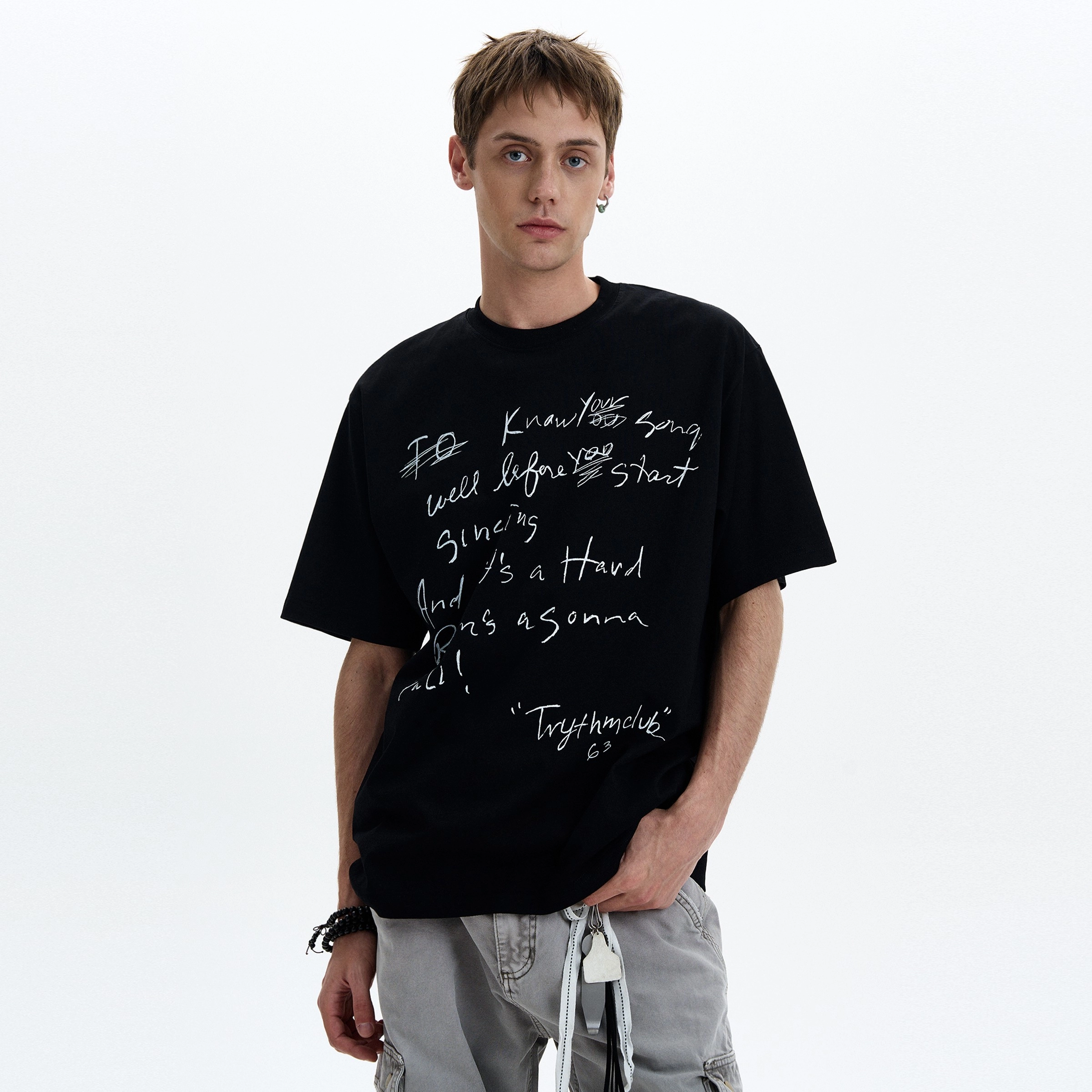 MAD WITCH T