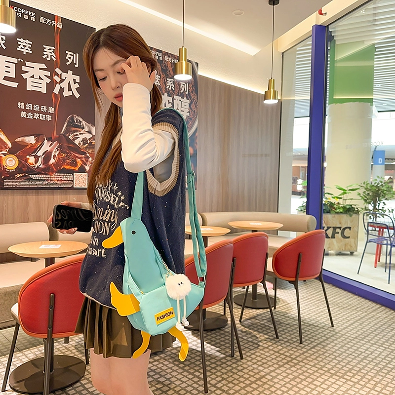草丛喵喵喵 日系童趣小鸭子 搞怪可爱丑萌小众简约设计个性百搭 尼龙 斜挎包背包 常规 女款 白色/黑色/黄色/蓝色