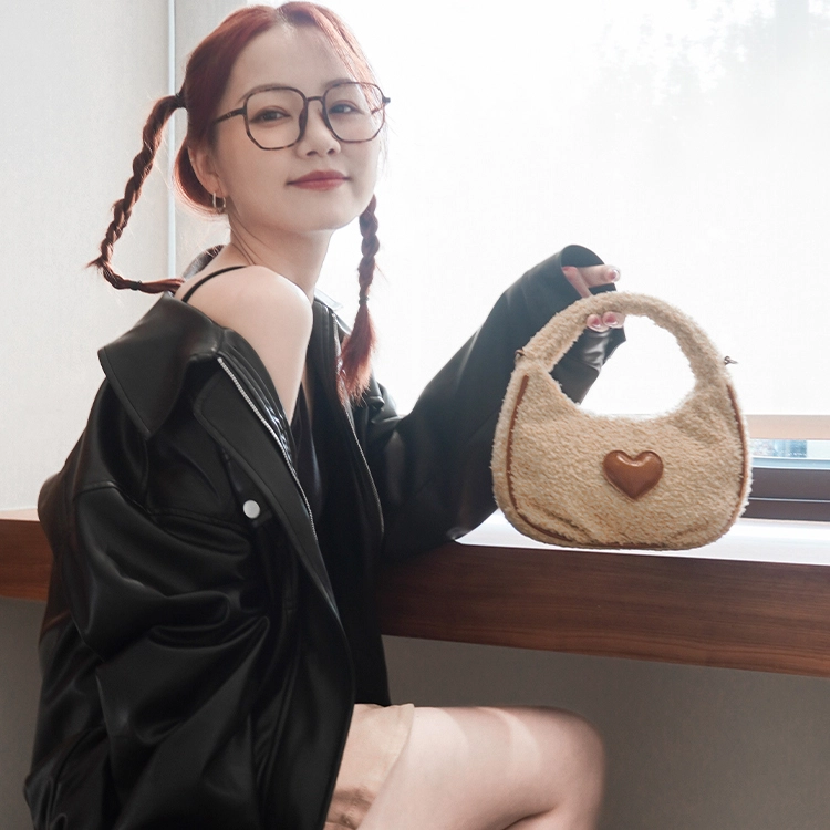 哐花村 美拉德原创小众设计毛绒革秋冬高级感腋下包单肩斜挎包 中号 女款