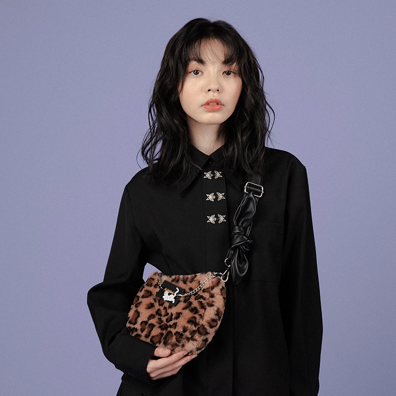 哐花村 萌趣小原创小众设计高级感 兔毛 腋下包单肩斜挎包 中号 女款 蓝灰豹子/黑白奶牛纹/咖色豹纹
