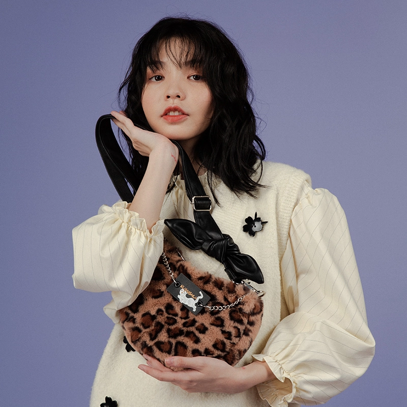 哐花村 萌趣小原创小众设计高级感 兔毛 腋下包单肩斜挎包 中号 女款 蓝灰豹子/黑白奶牛纹/咖色豹纹