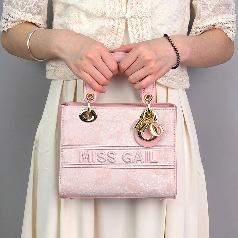 MISS GAIL logo