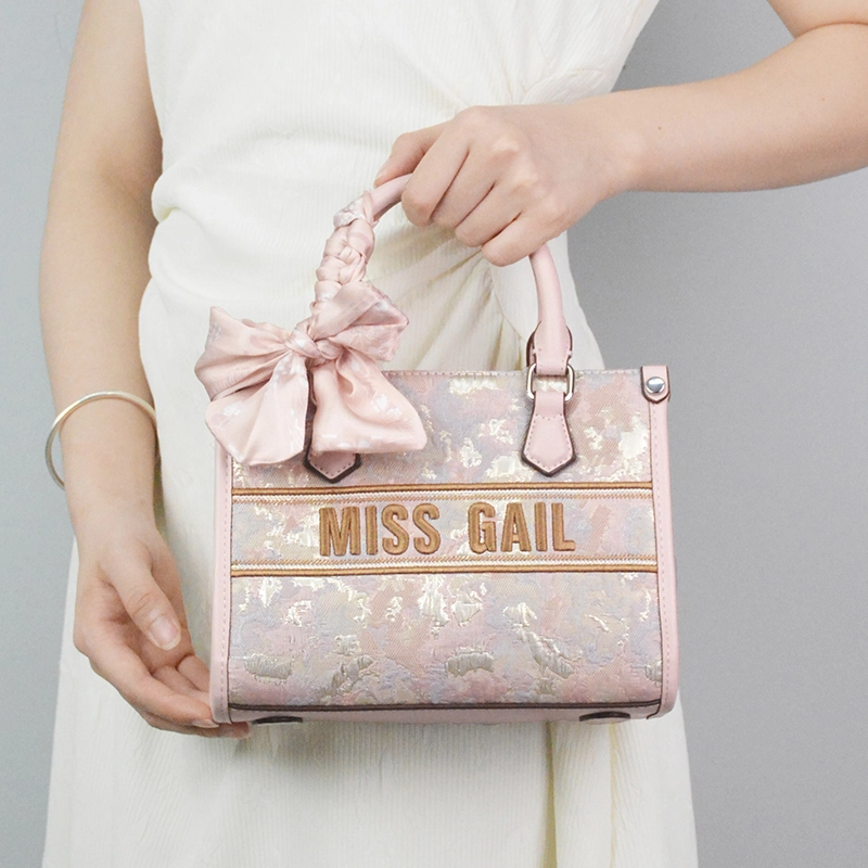 MISS GAIL PU