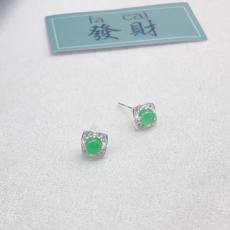 老庆云银楼 四叶草 国风新中式  精致优雅复古风 精致小巧 小众轻奢时尚高级感 玉髓 耳钉 女款