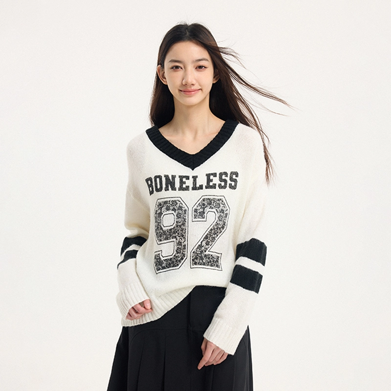 BONELESS VLogo