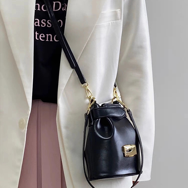 NOMK PU Tote