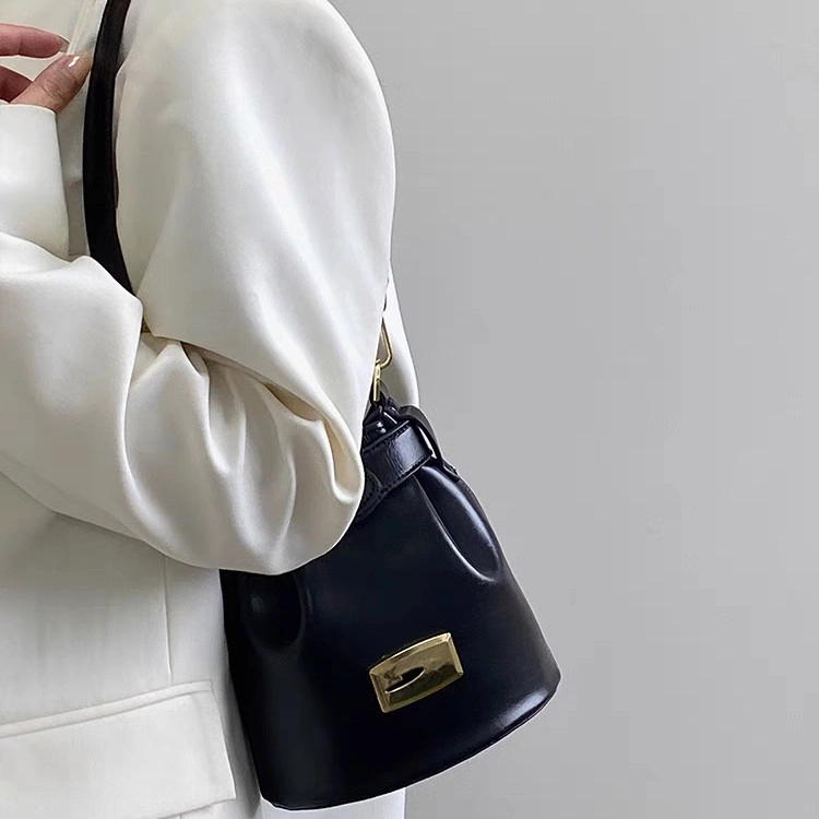 NOMK PU Tote