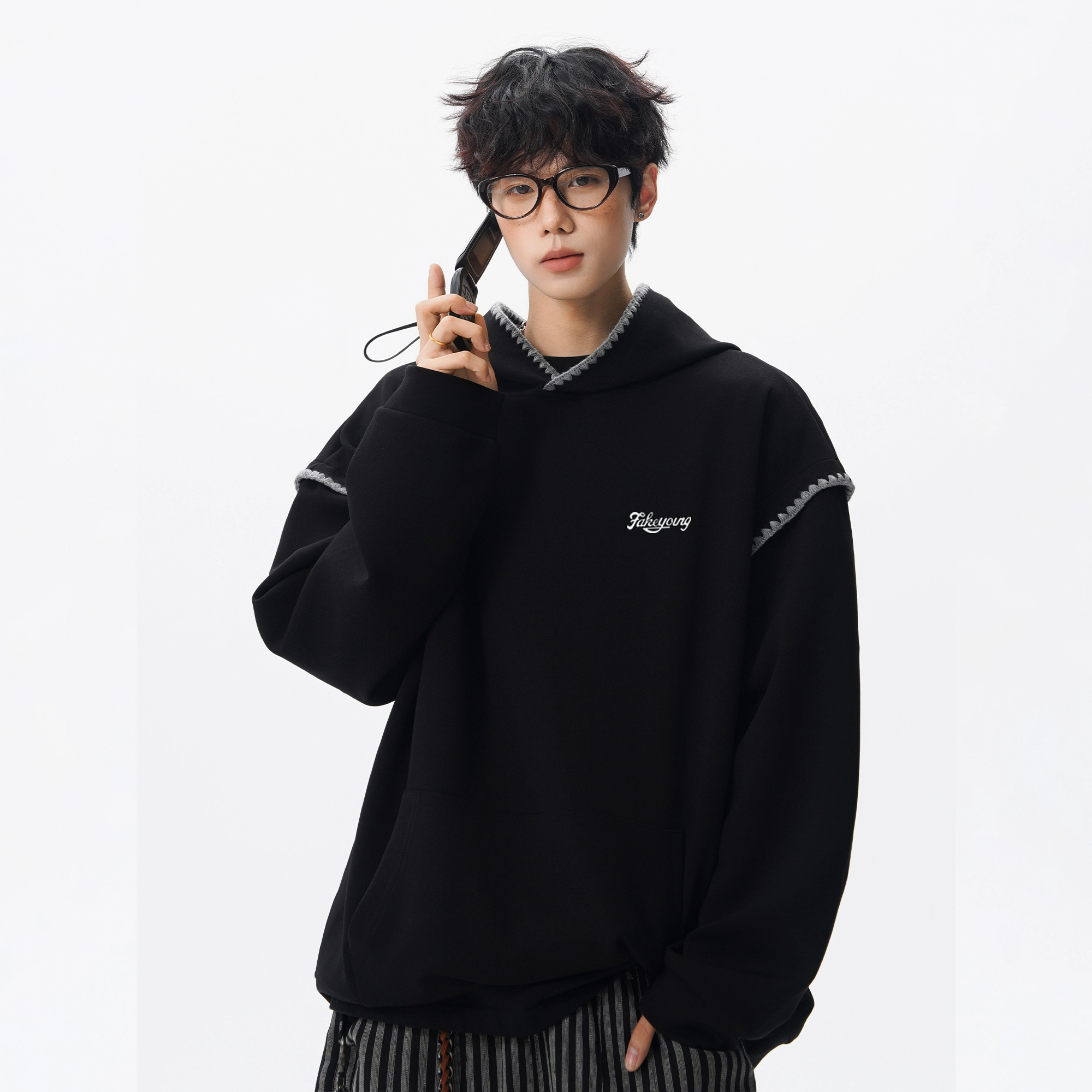 Fakeyoung Logo