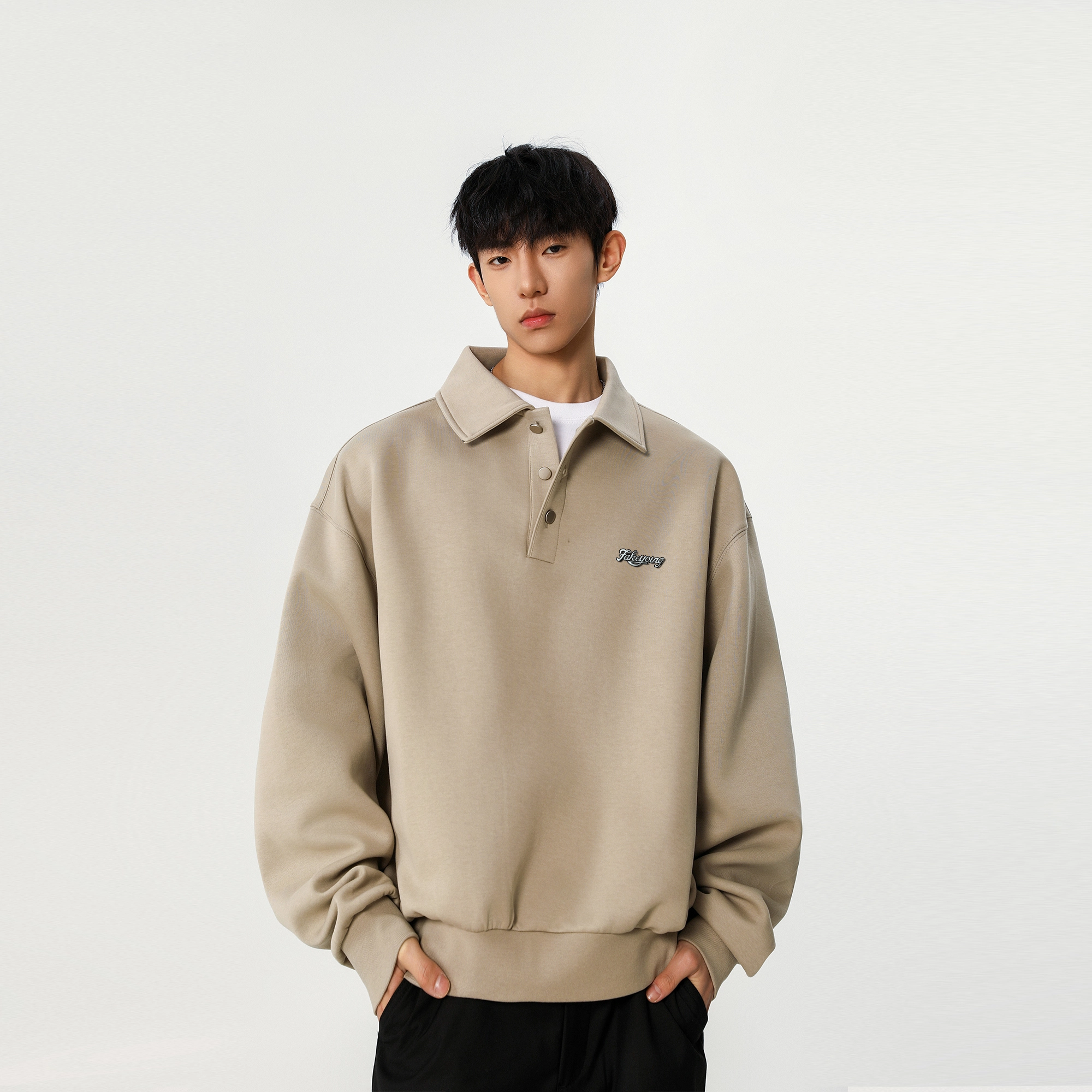 Fakeyoung polologo